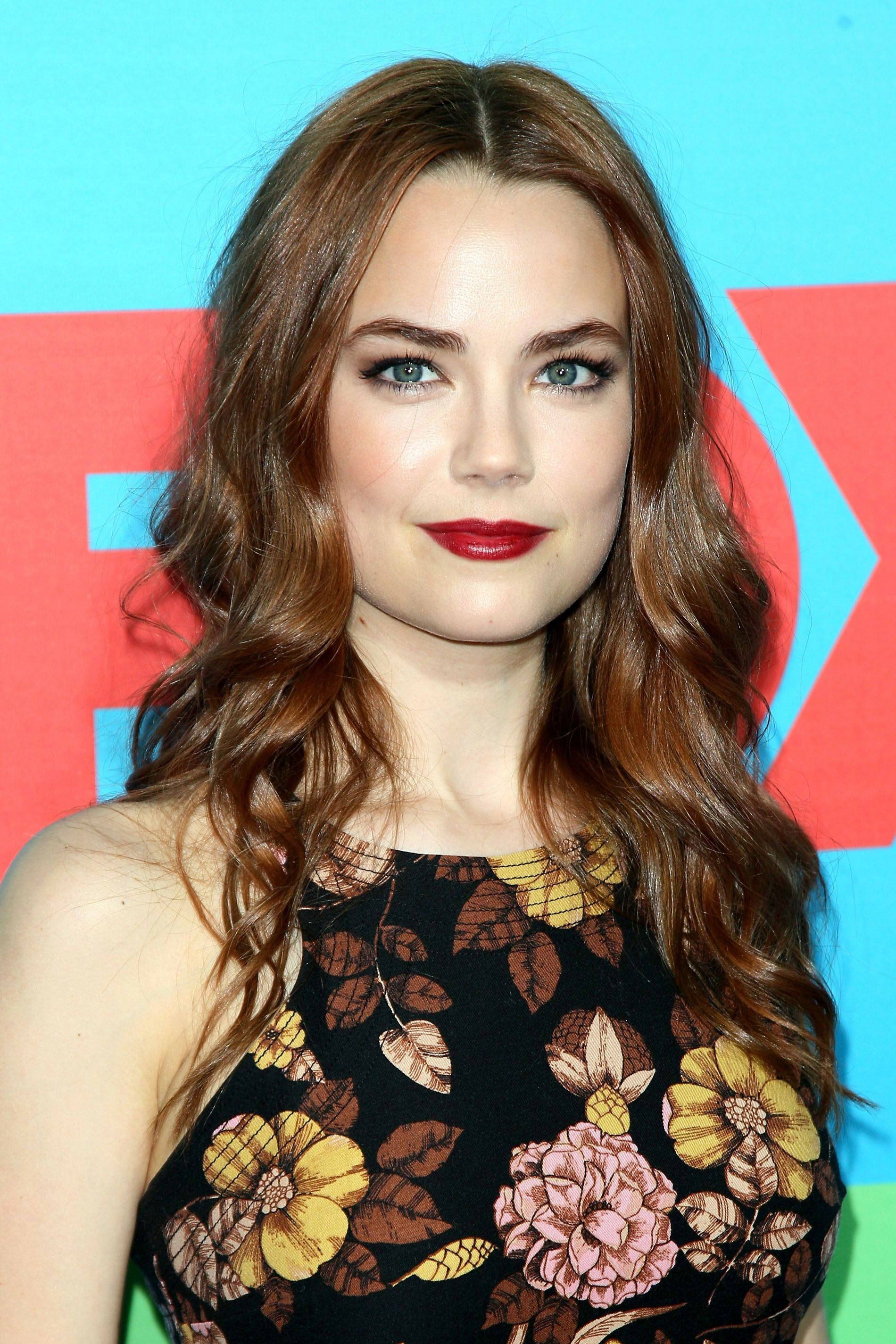 1900x2850 Rebecca Rittenhouse Image