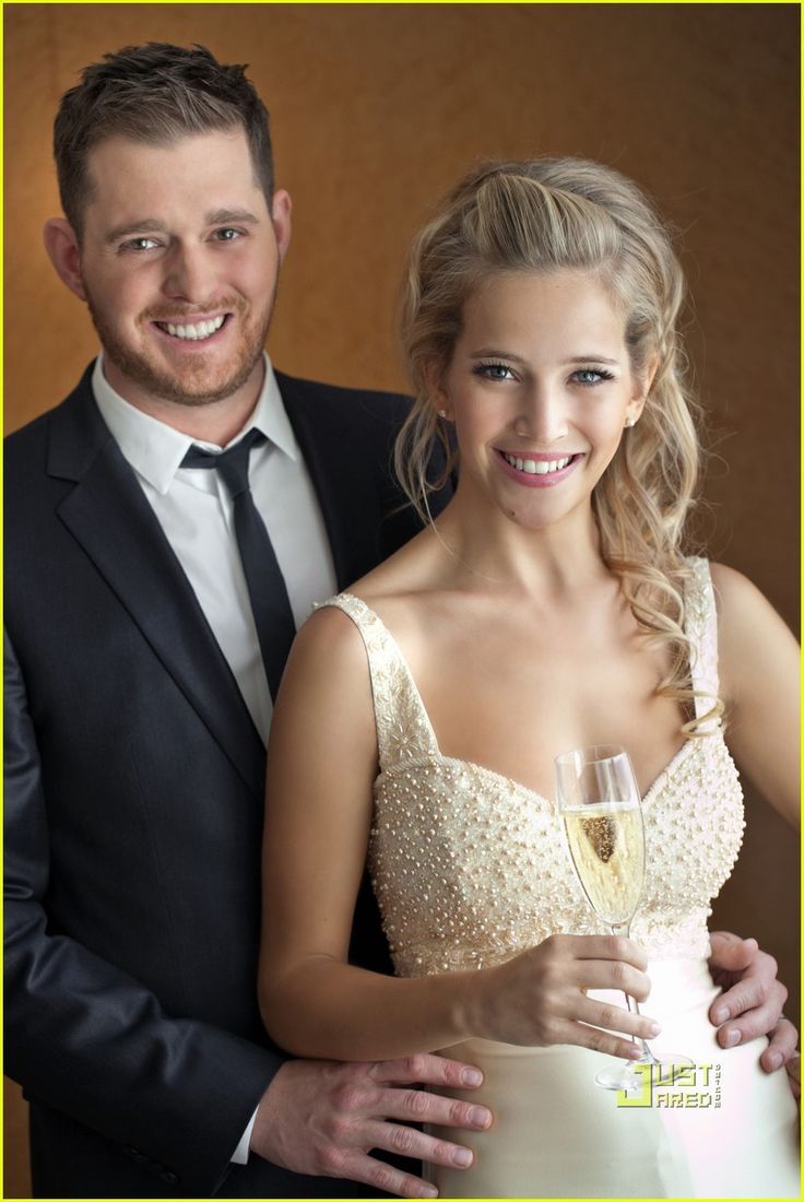 736x1100 Michael Buble and Luisana Lopilato married in 2011