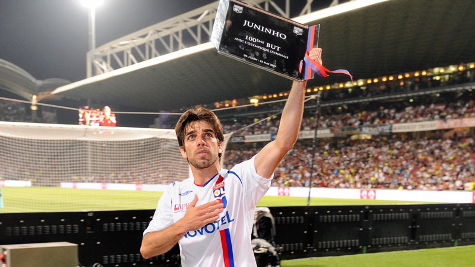 1600x900 Lyon eye Juninho return