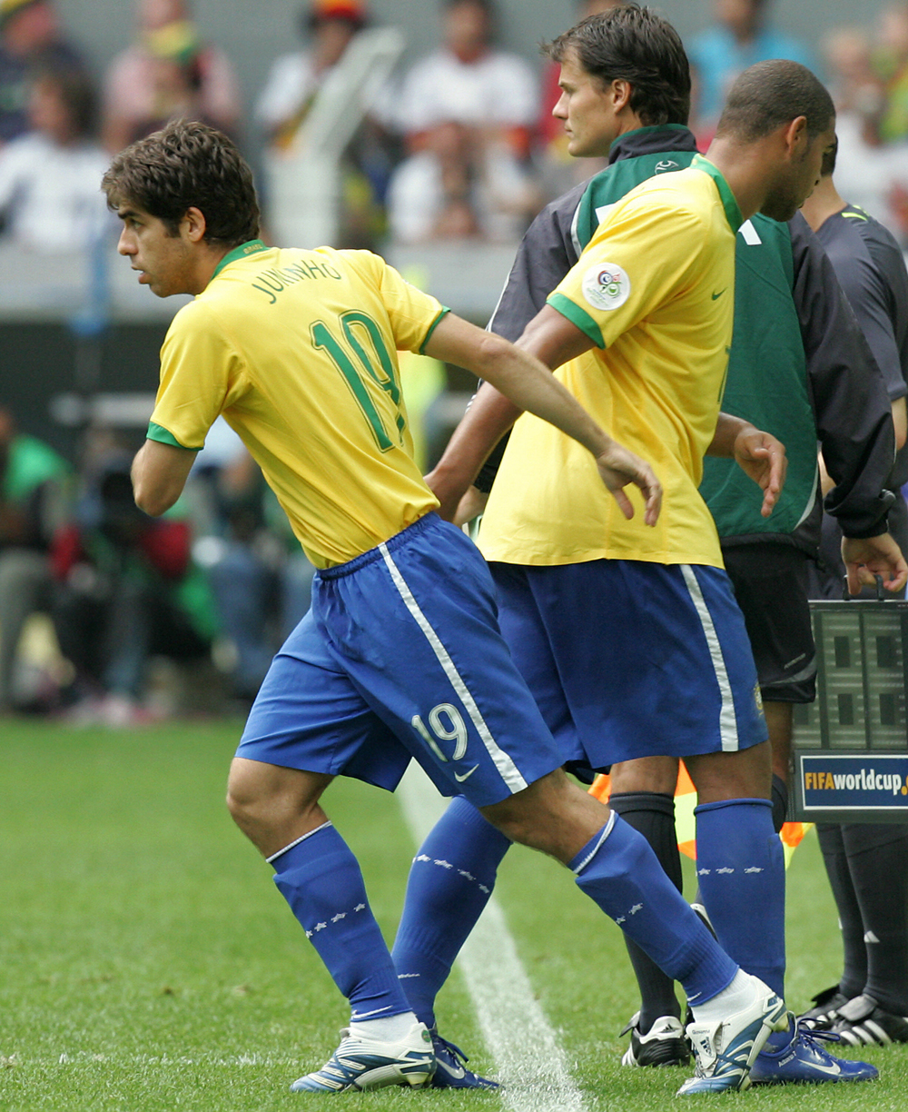 1000x1224 Juninho Pernambucano Football Entertainment