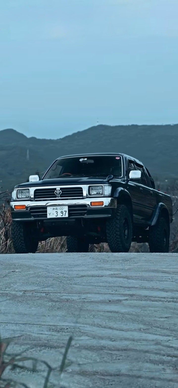 719x1568 Toyota Hilux Wallpaper @jetbluehilux