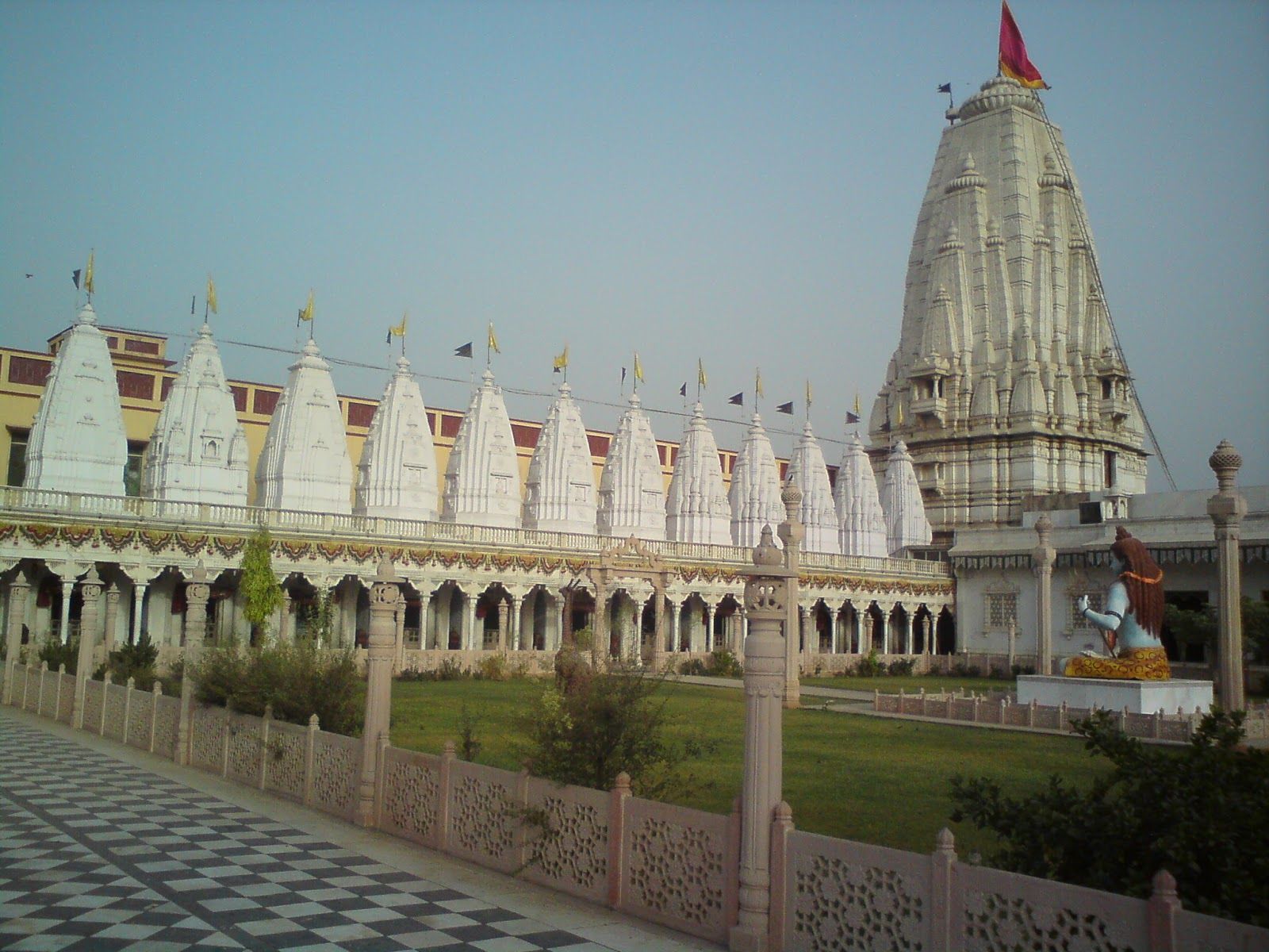 1600x1200 The Rani Sati Dadi Temple, Jhunjhunu