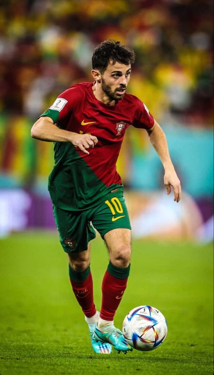 685x1200 Bernardo Silva