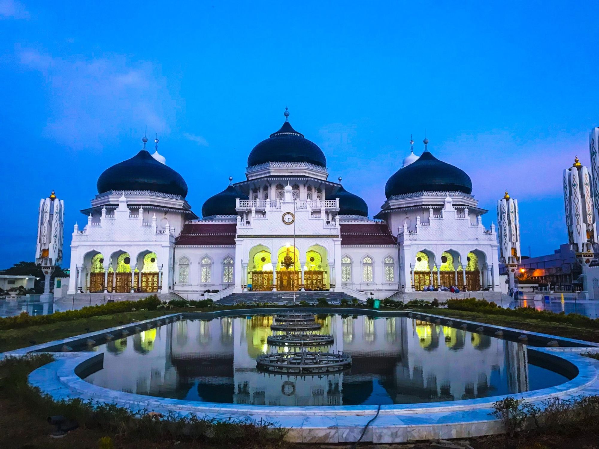 2000x1500 Medan to Banda Aceh Bus, Flight from $8