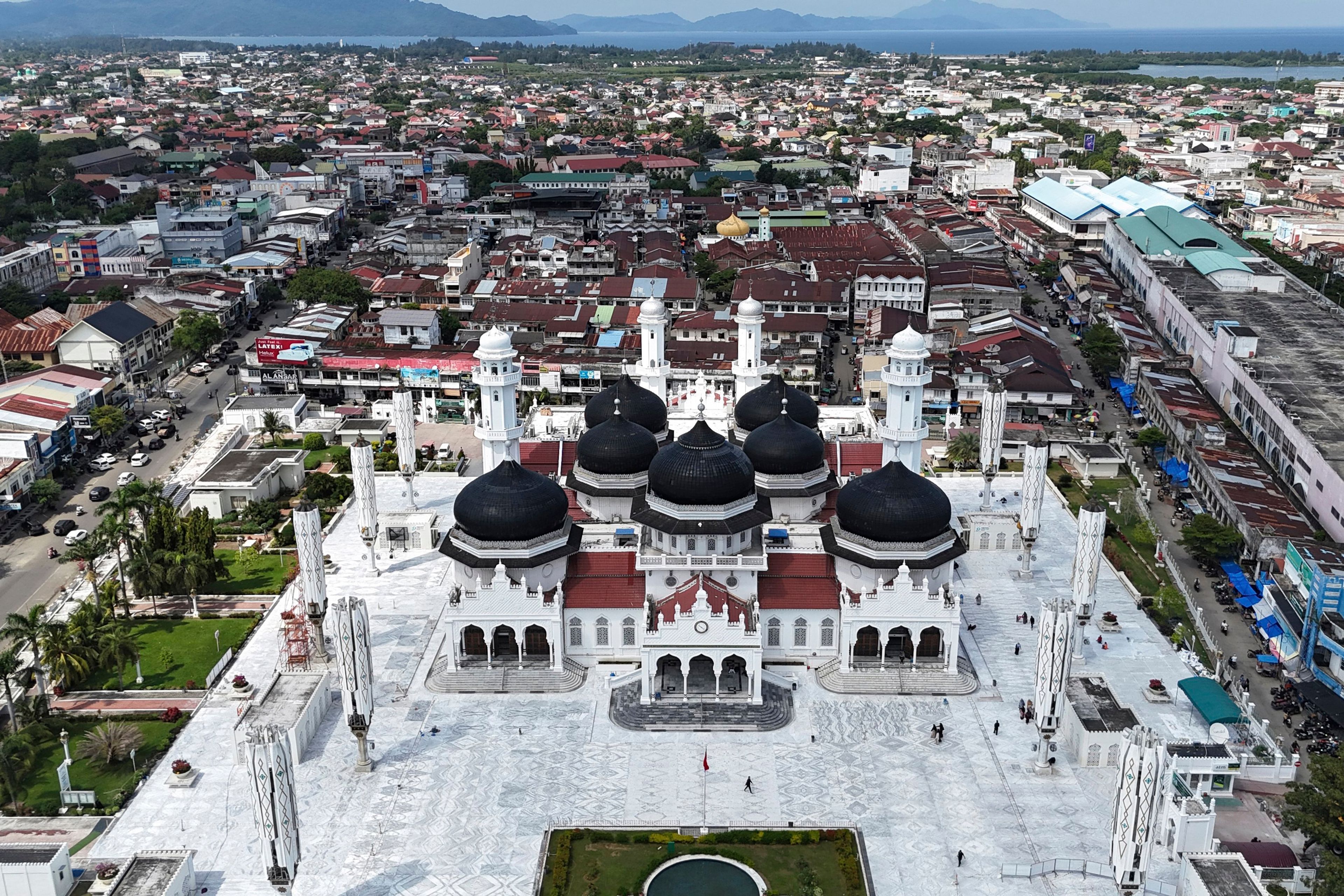 3840x2560 Indonesians mark 2 decades since the tragic tsunami that kil