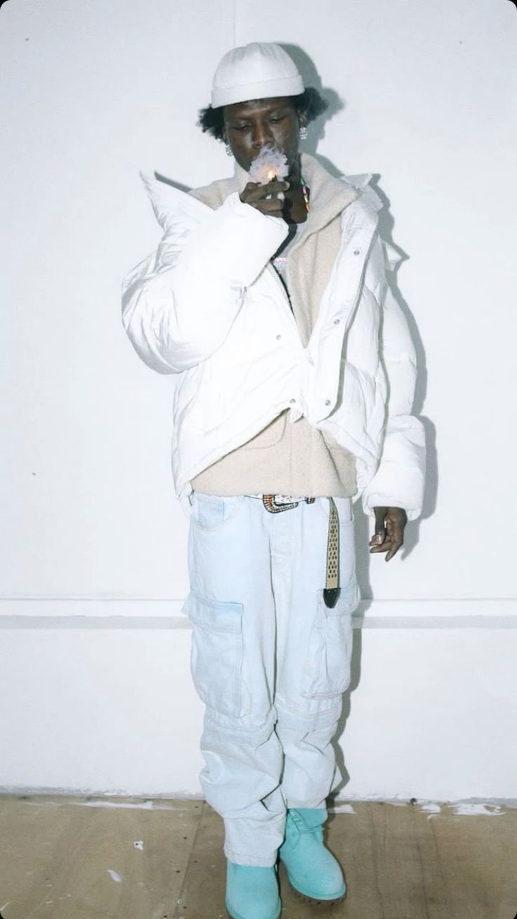 736x1308 Seyi Vibez!