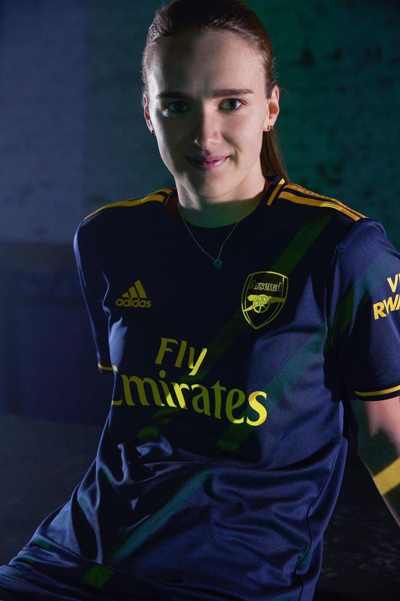 800x1200 Vivianne Miedema Wallpaper