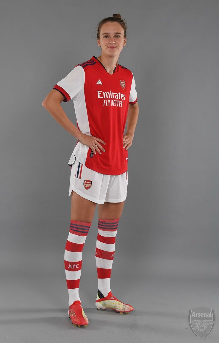 736x1150 Steph catley arsenal. Vivianne miedema wallpaper, Vivianna miedema, Women's soccer