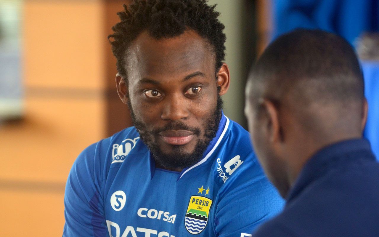 1280x800 Michael Essien Wallpaper