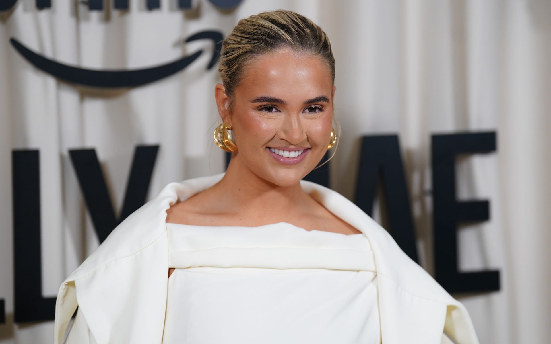1920x1200 Molly Mae Hague Is Leading A Gen Z Beauty Revolt By Speaking Out About Dissolving Her Fillers