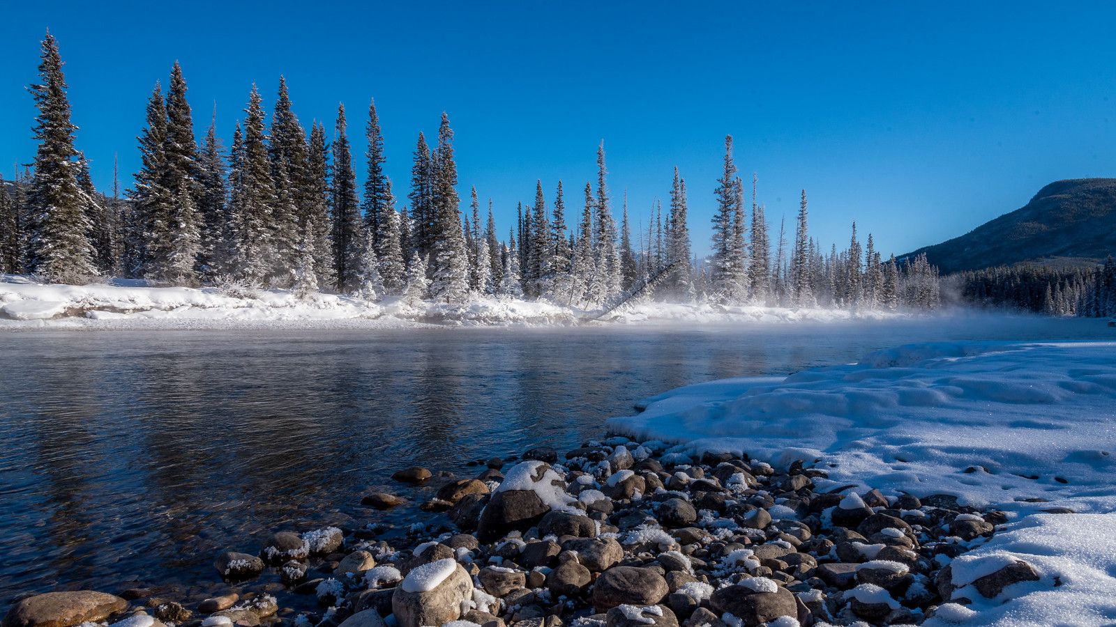 1600x900 Frosty Bow River. The Bow River, Banff National Park