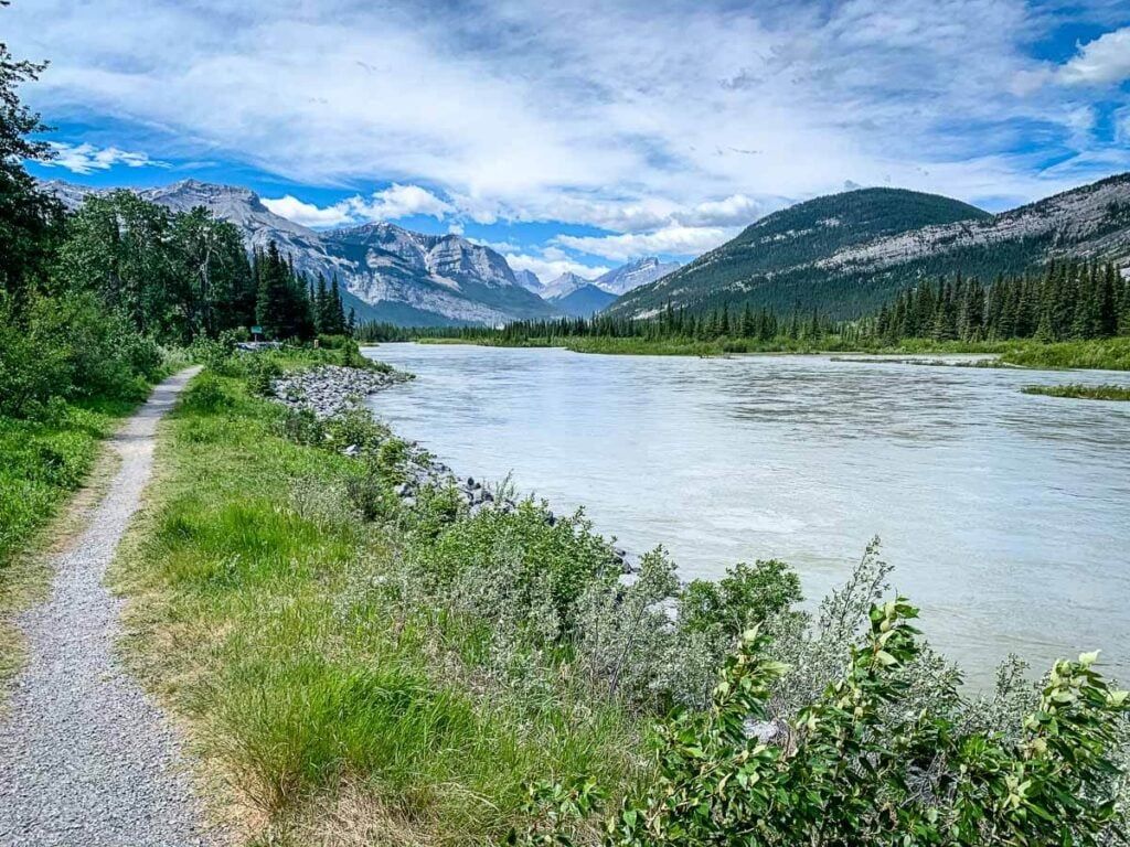 1024x768 Bow River Interpretive Trail in Kananaskis Banff Canada