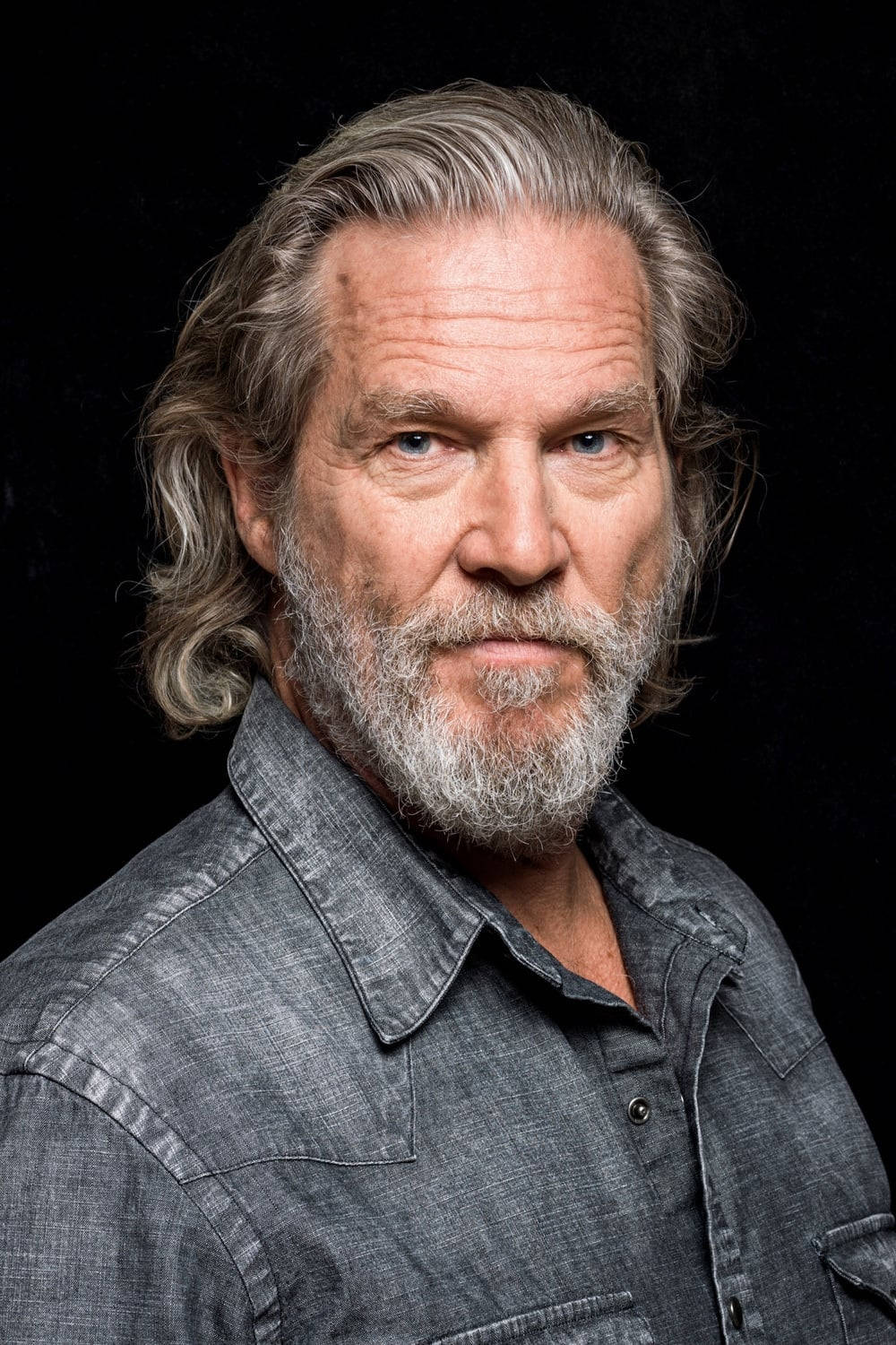 1000x1500 Download Actor Jeff Bridges In Denim Jacket Wallpaper