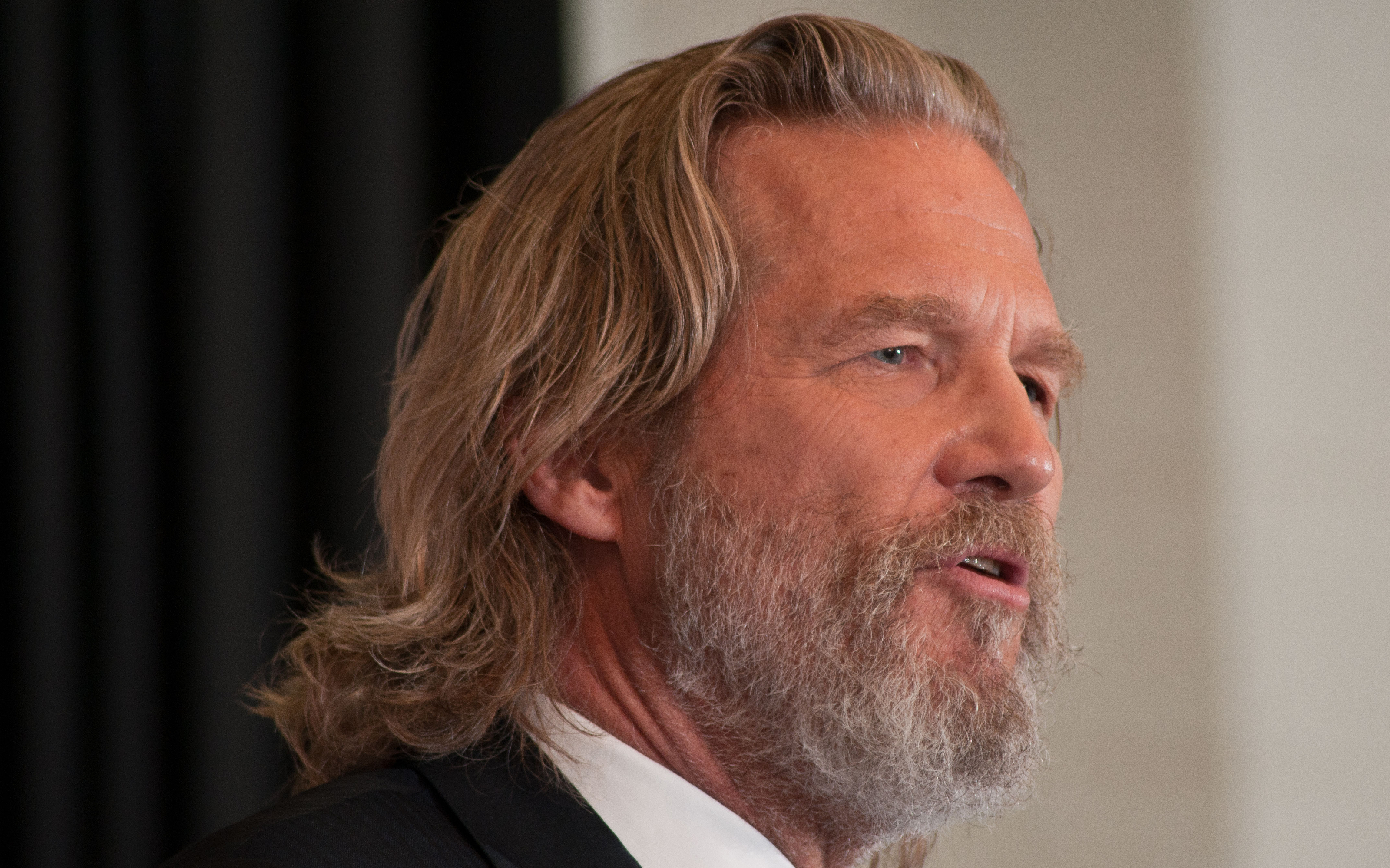 3200x2000 Jeff Bridges Sad Image Wallpaper, HD Celebrities 4K Wallpaper, Image and Background