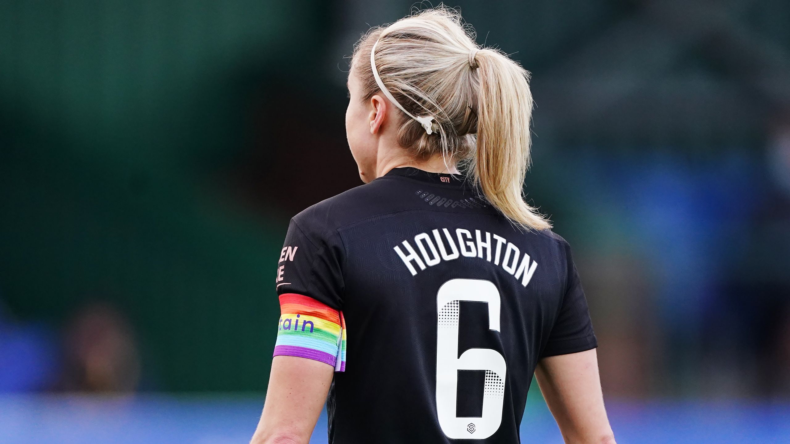 2560x1440 Steph Houghton: A True Blue leader