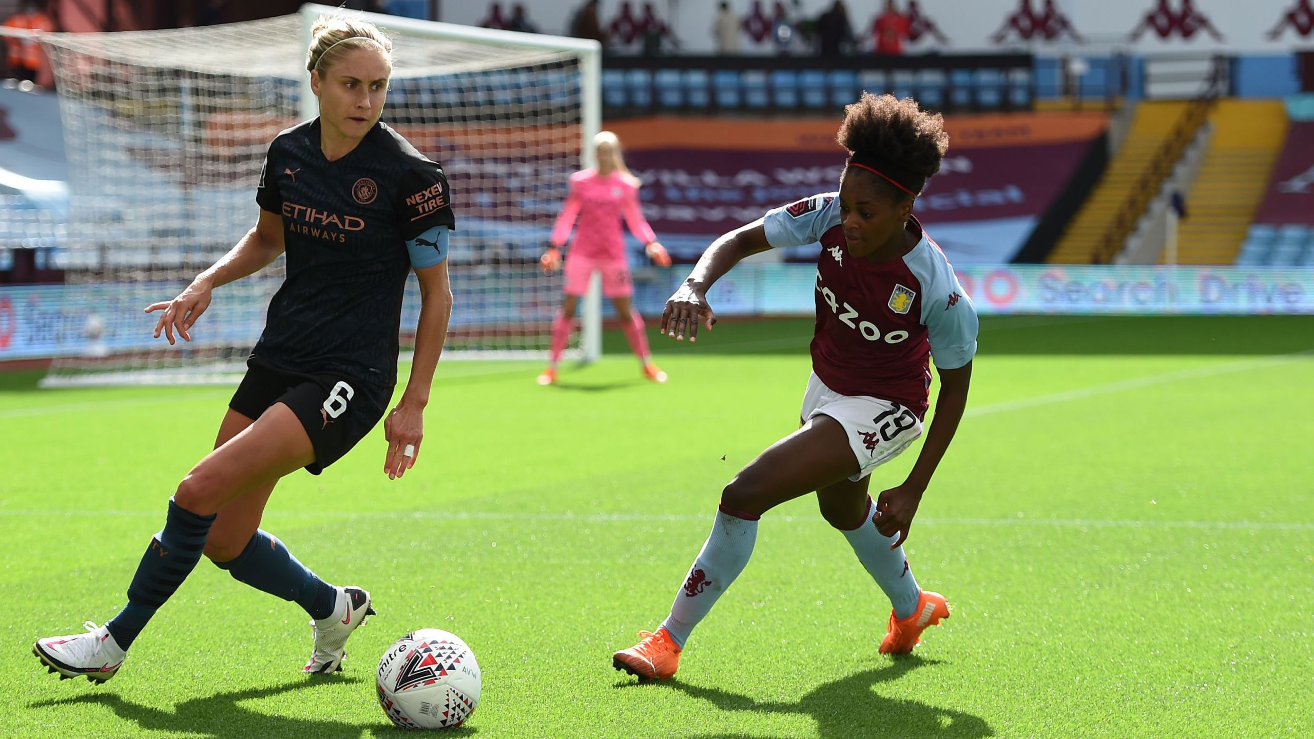 2560x1440 Steph Houghton: A True Blue leader
