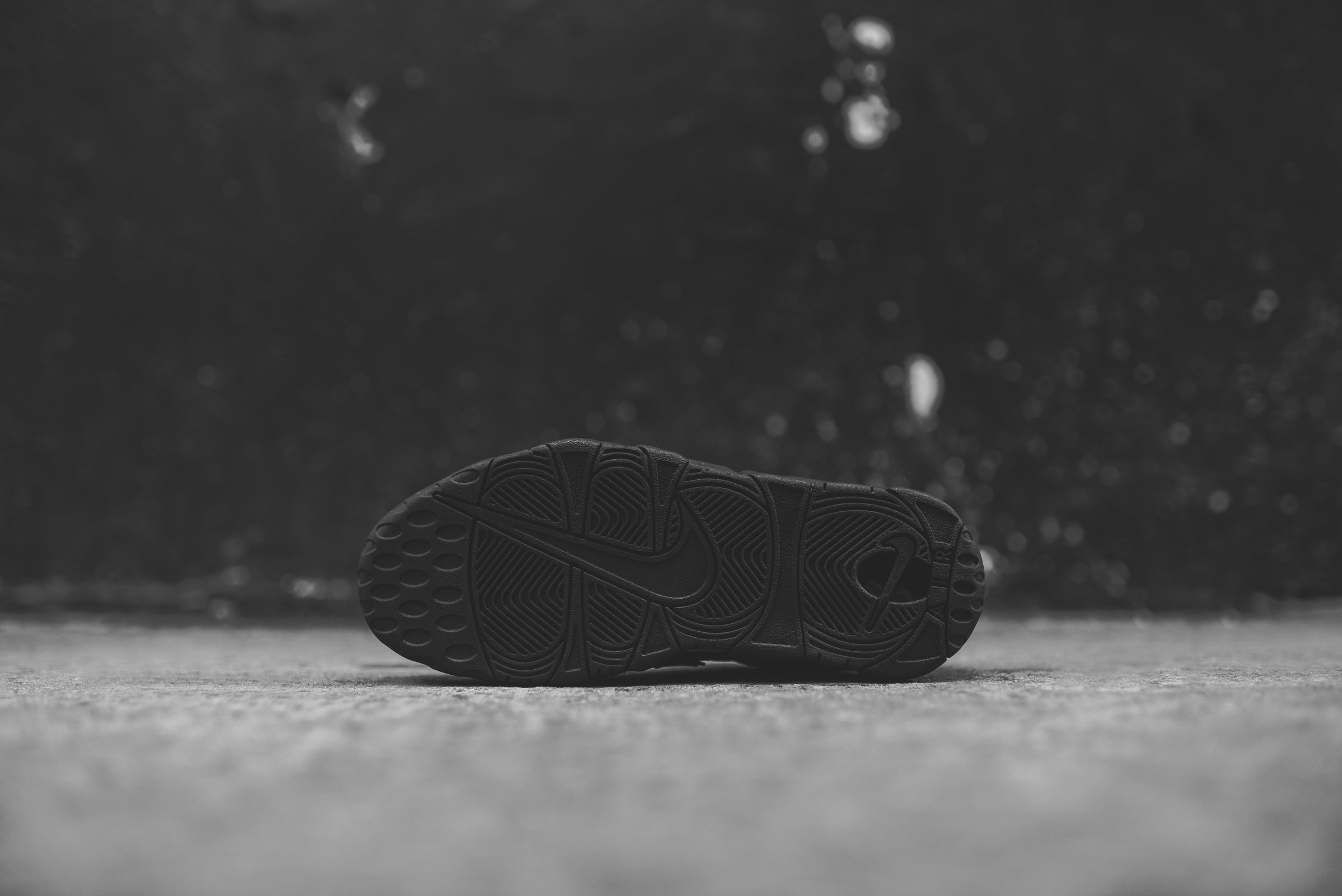 2397x1600 Nike Air More Uptempo Black