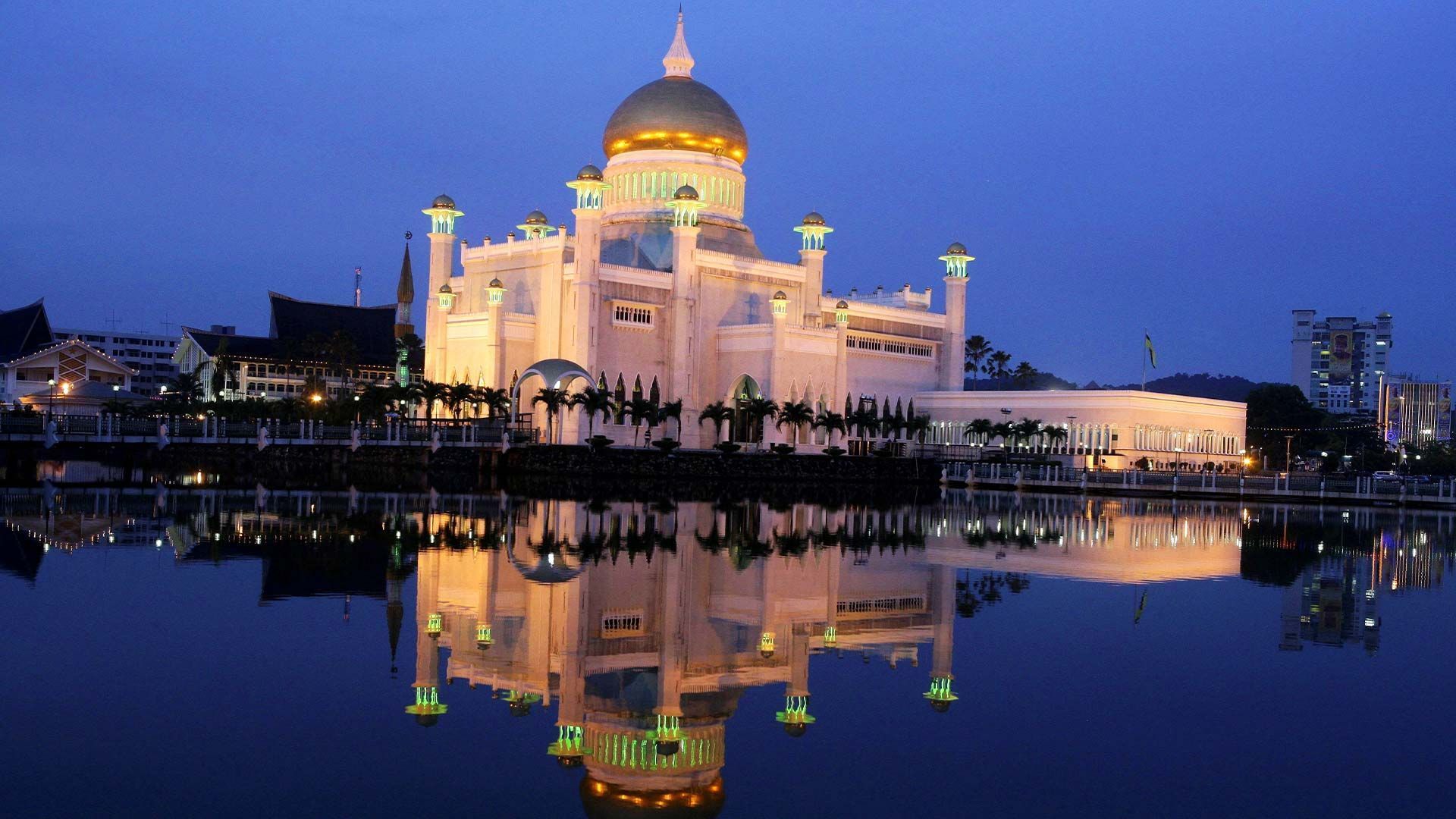 1920x1080 Inside Sultan of Brunei's luxurious home with 1700 rooms: Check out the picture of Istana Nurul Iman Palace, the world's largest residence spanning 2.15 million square feet
