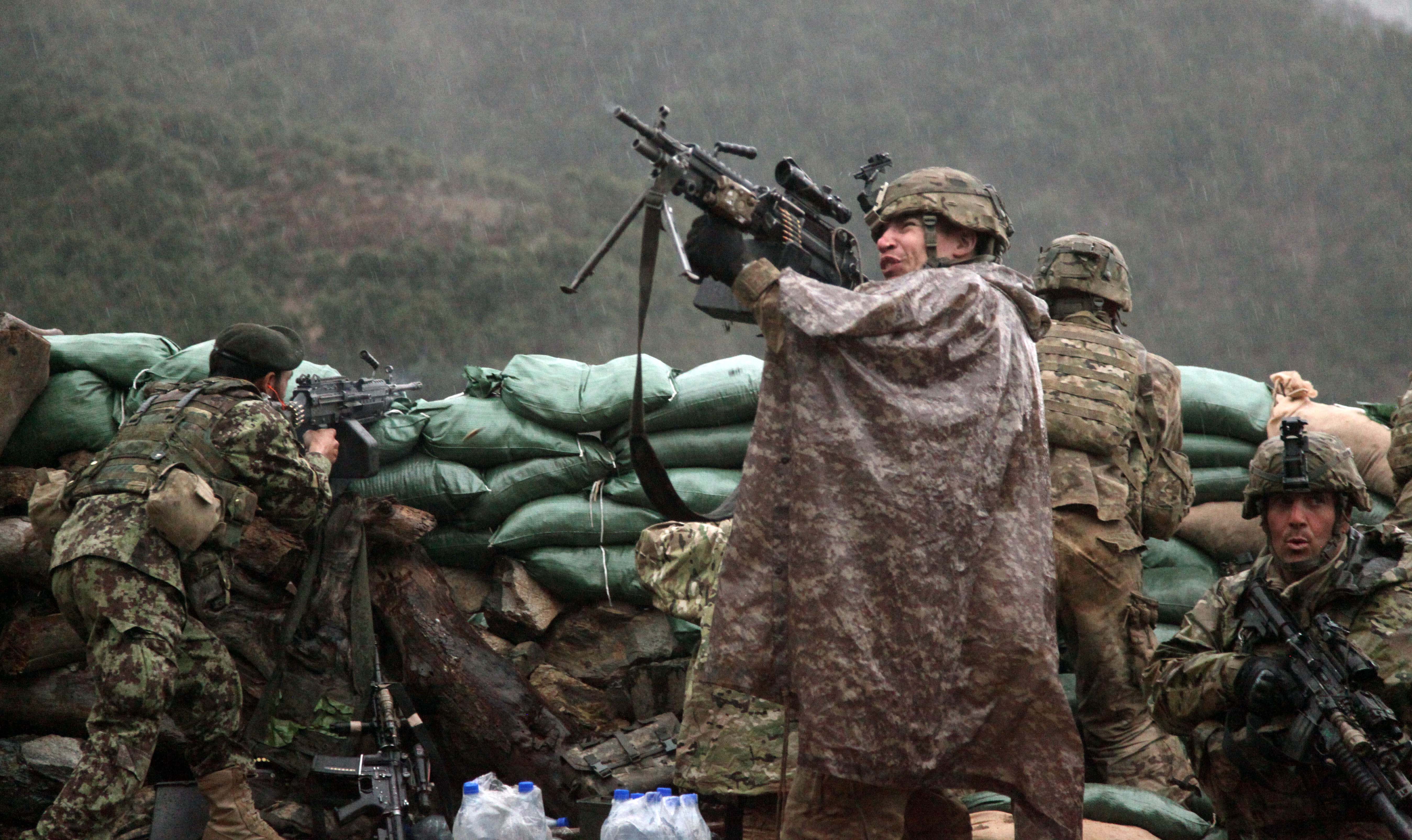 5394x3210 An oldie but a goodie: US Army soldiers with the 101st Airborne Division and their Afghan counterparts exchange fire with the Taliban in Kunar Province [5394 x 3210]