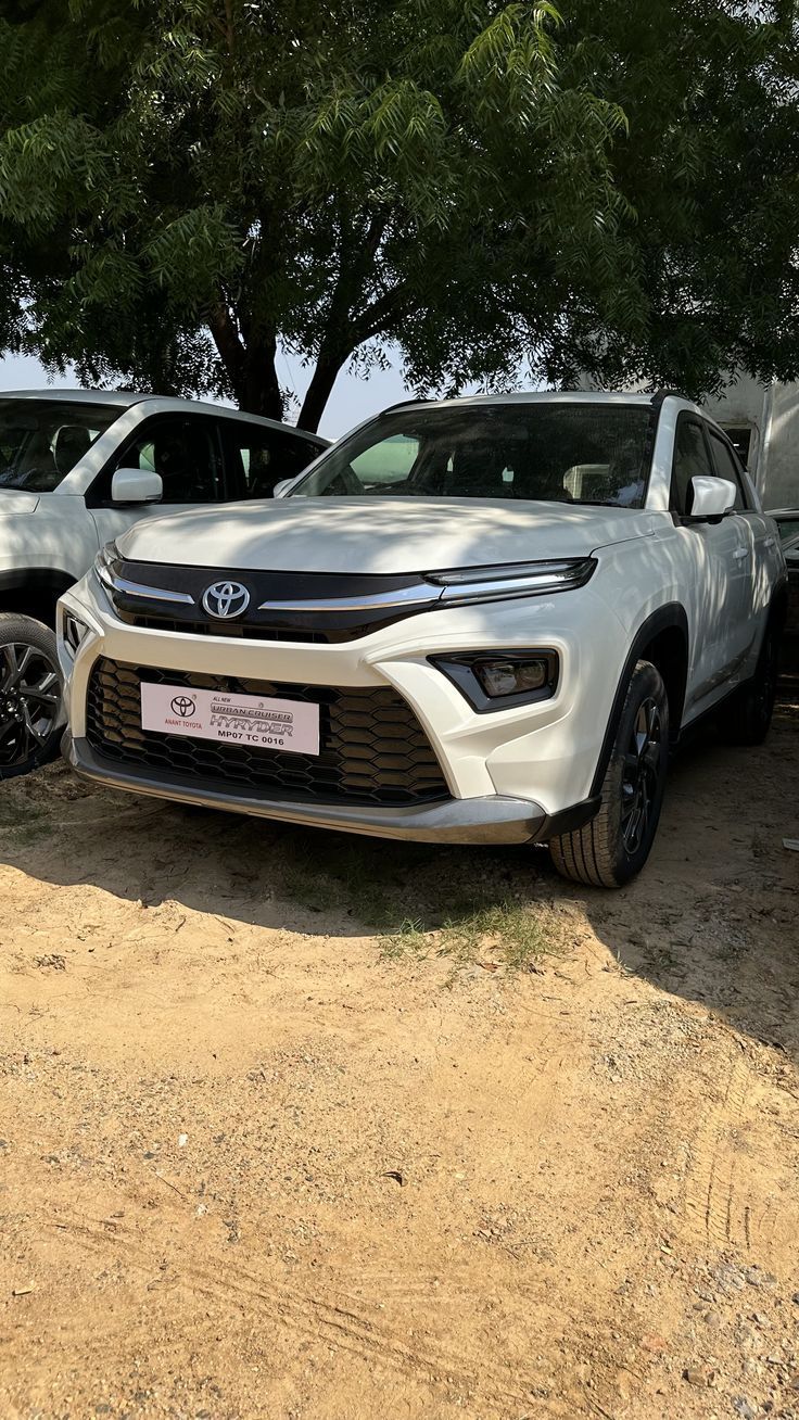 736x1308 Toyota Urban Cruiser Hyryder V E Drive Hybrid 2022 ₹19 Lakh. Real Life Review