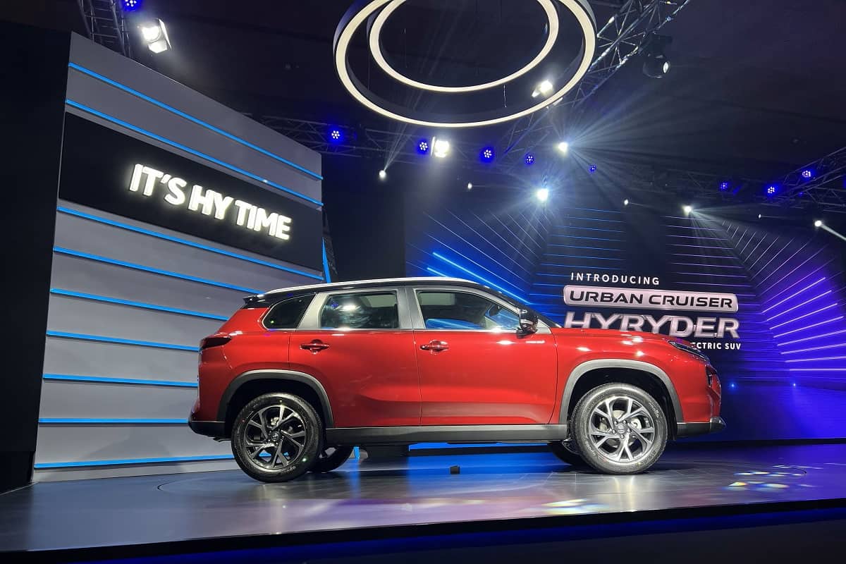1200x800 Toyota Urban Cruiser Hyryder Unveiled, Features, Launch Details
