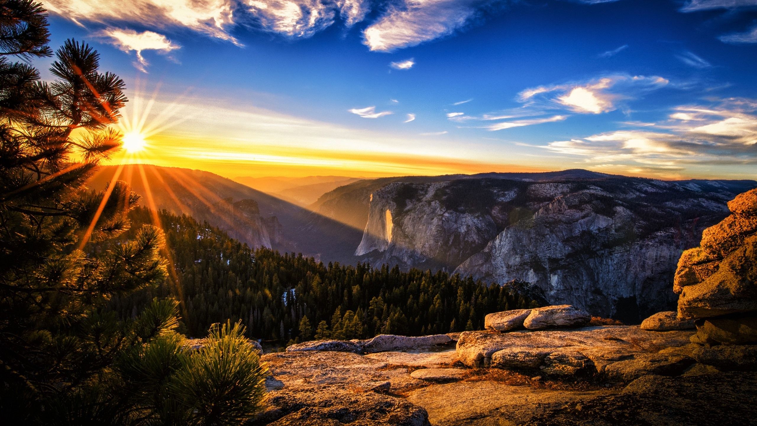 2560x1440 Australia, Sunrise, Sun Rays, Mountains, Nature Scenery 828x1792 IPhone 11 XR Wallpaper, Background, Picture, Image