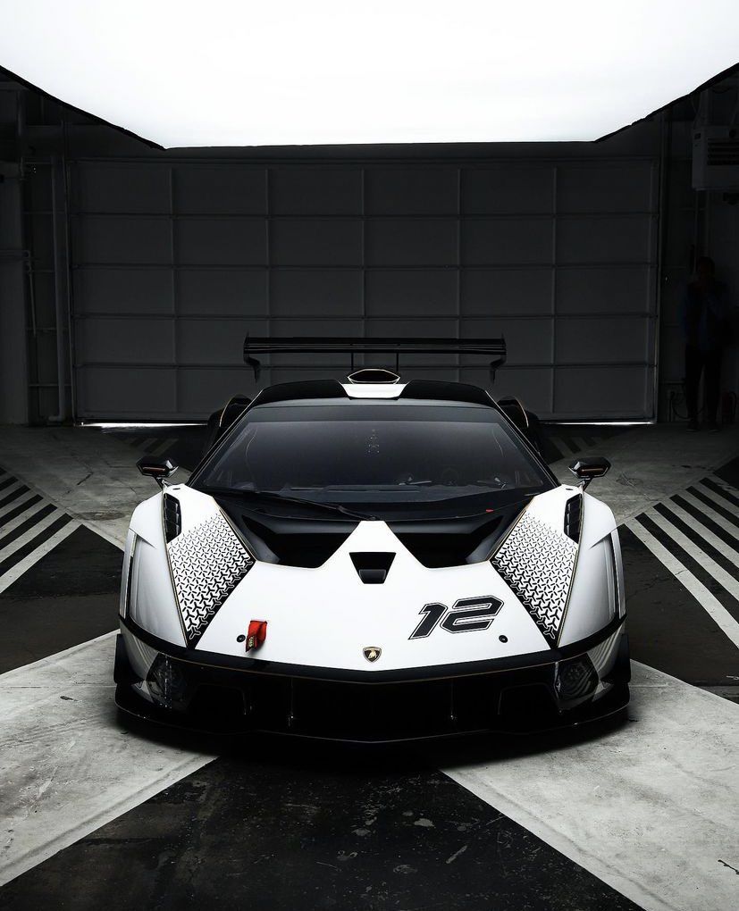 827x1020 Lamborghini Essenza SCV12