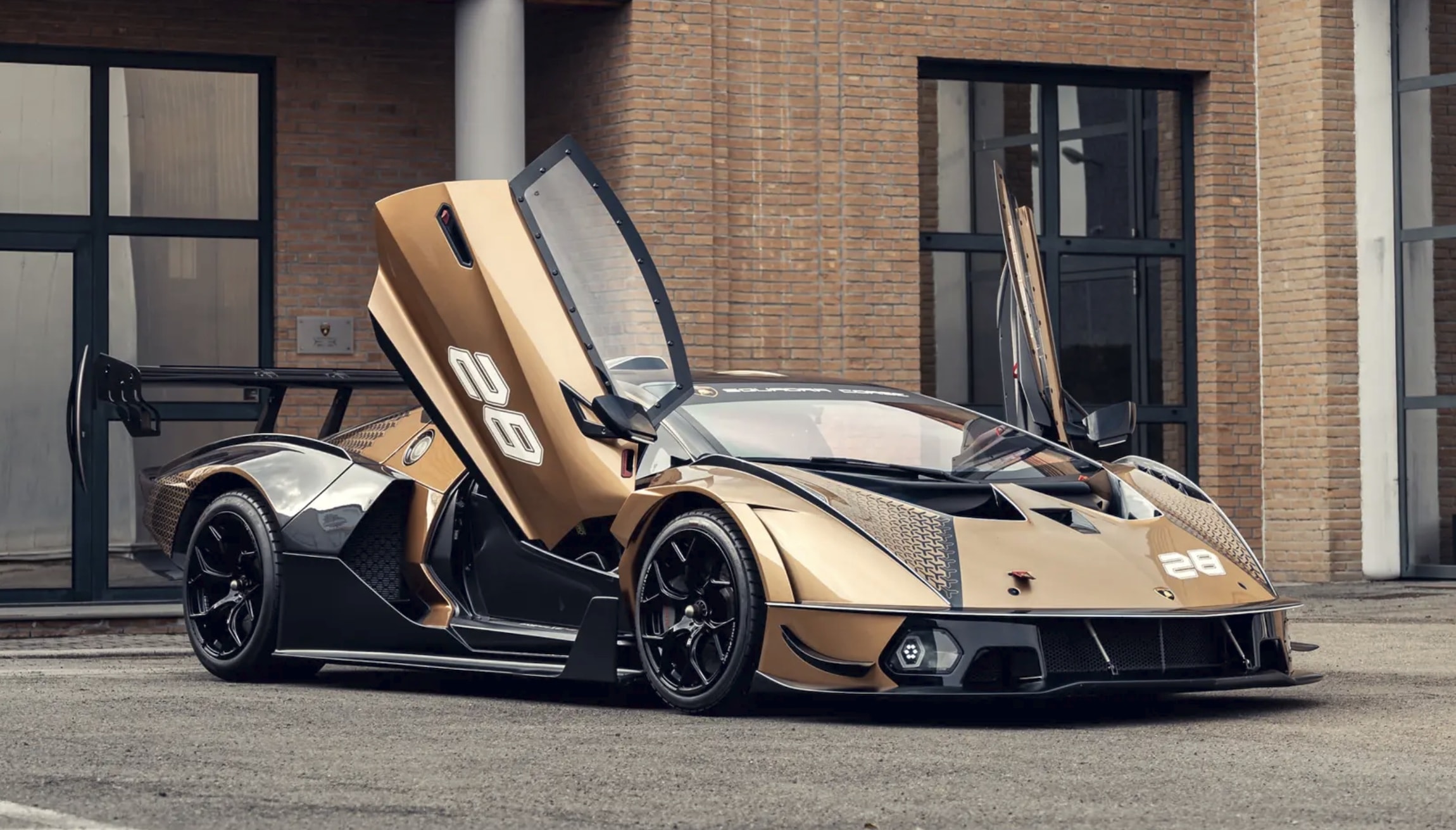 2300x1311 Lamborghini Essenza SCV12 Might Fetch $2 Million, But It's Not Even Street Legal