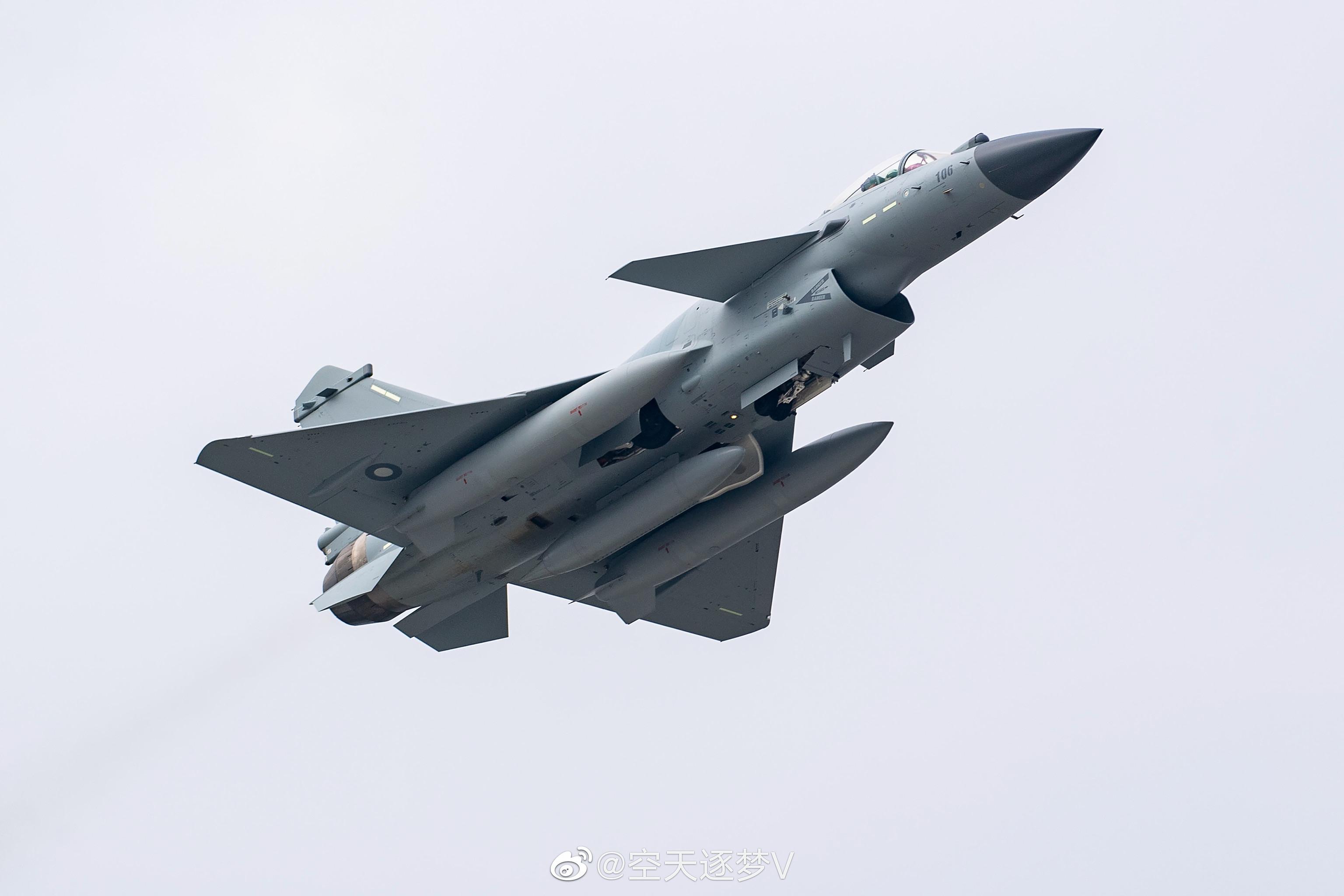 3072x2048 High Resolution Image Of PAF J 10CE Induction