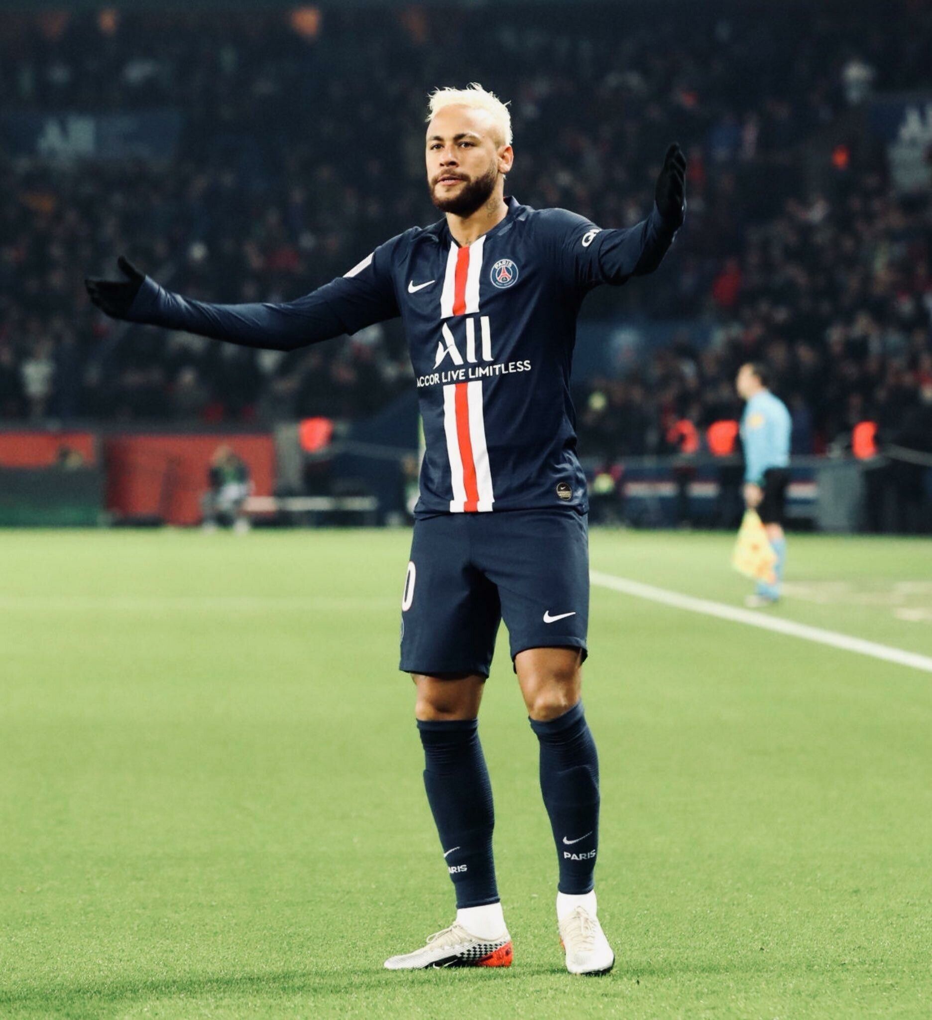 1872x2048 Neymar Wallpaper