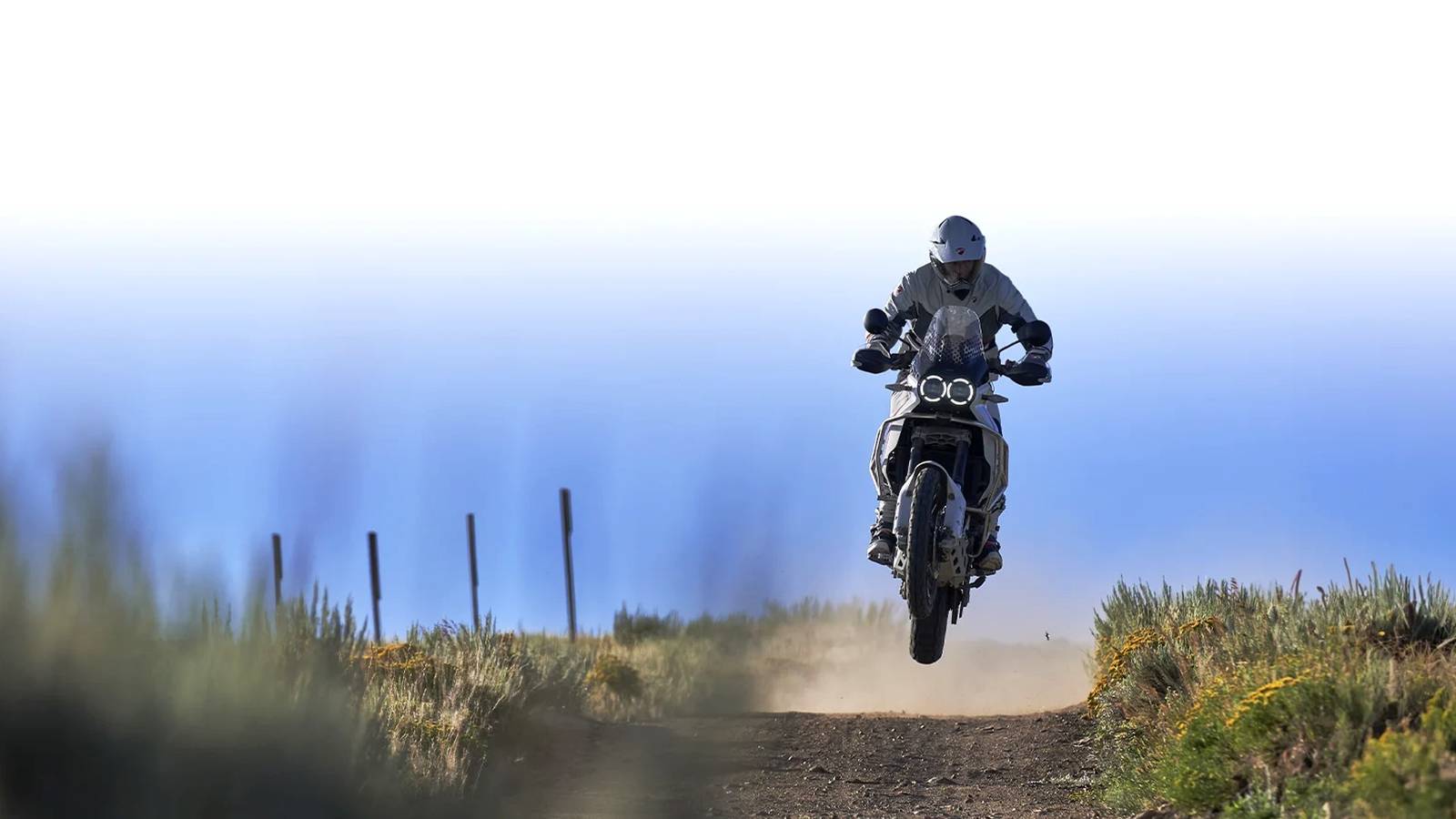 1600x900 The Midweight ADV That Combines Lightweight Control With Long Distance Muscle
