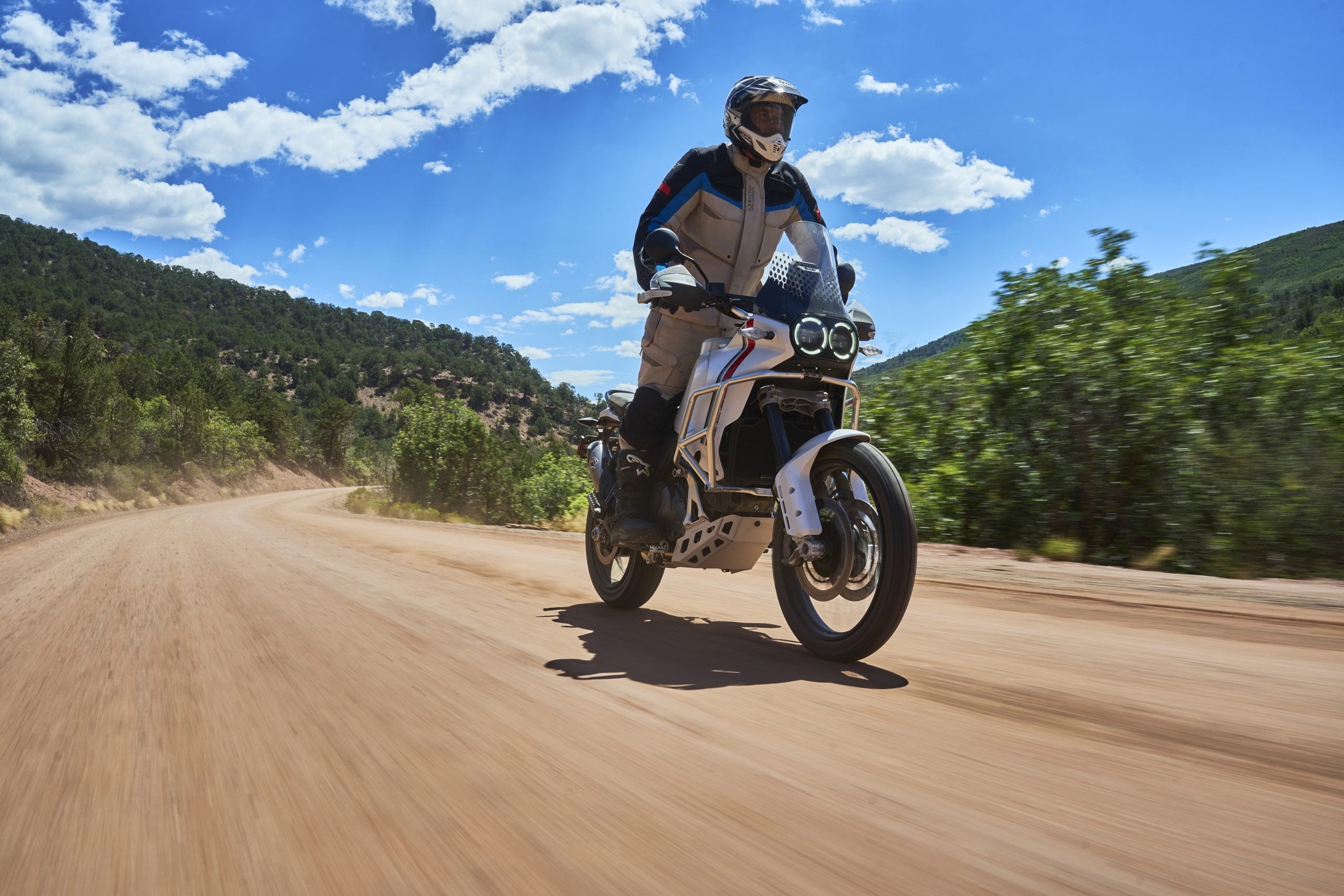2560x1707 Ride Review / Ducati DesertX: Italian Rally Raider Gone Wild