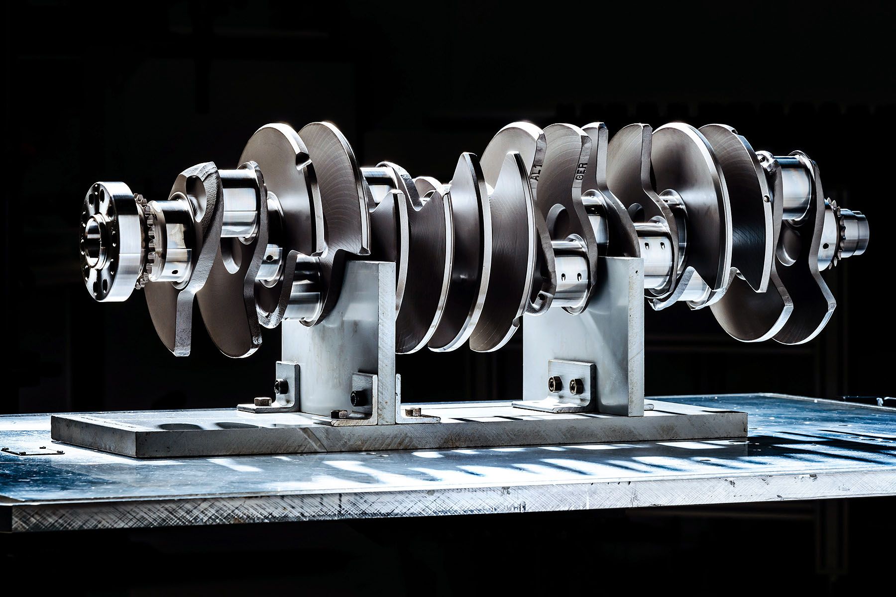 1800x1200 The Bentley Bugatti W16 Engine