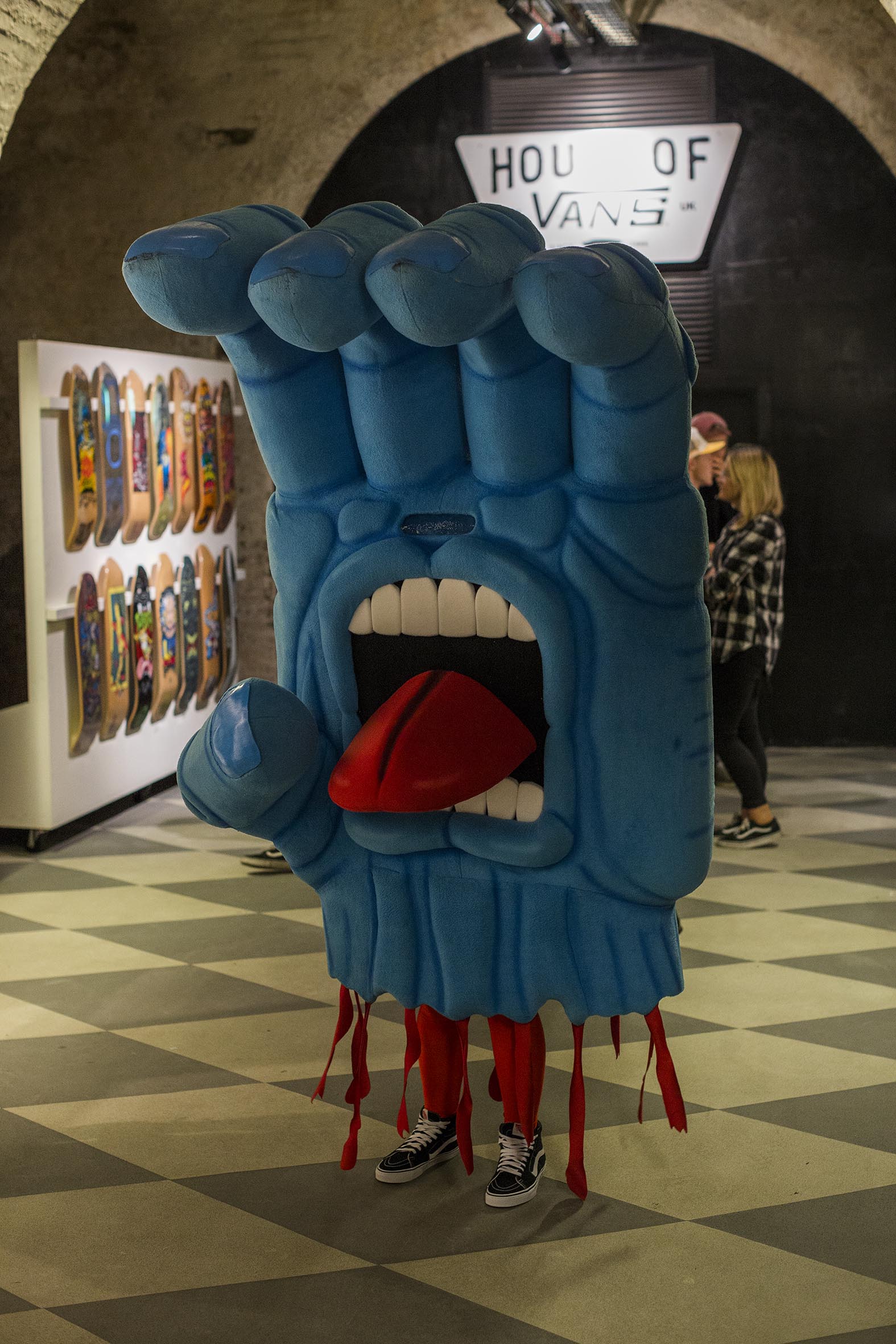 1575x2362 Screaming Hand Exhibition at House of Vansth An