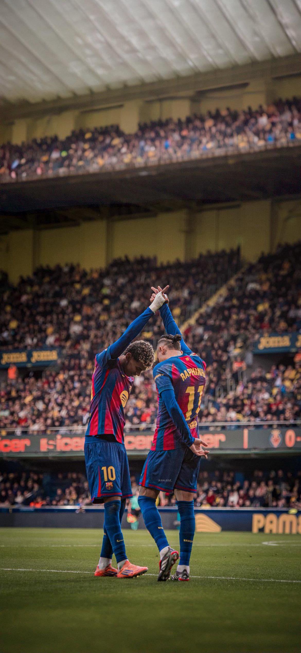 1170x2532 Lamine Yamal & Raphinha Wallpaper I made free to use