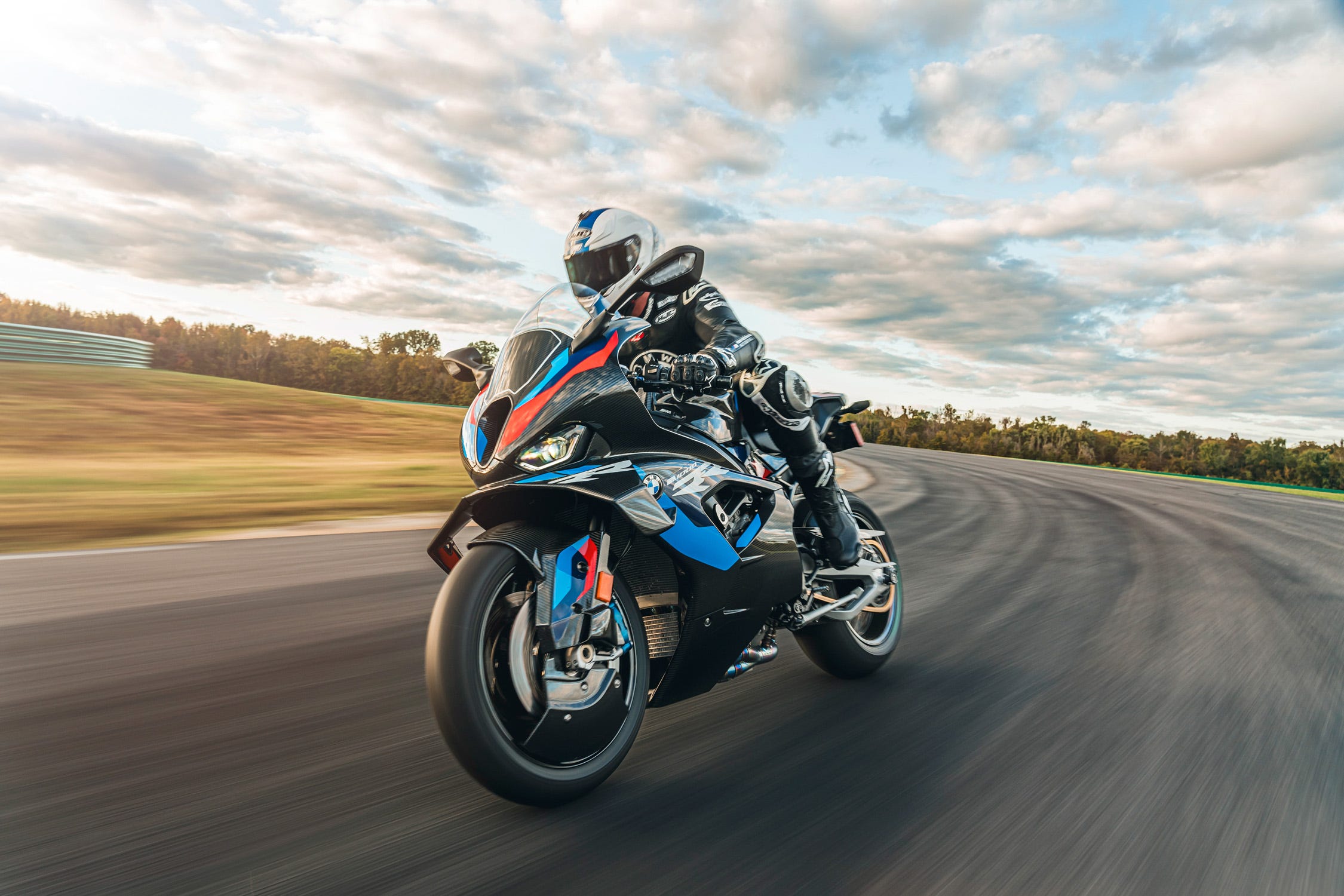2250x1500 View Photo of the BMW M1000 RR Superbike at Lightning Lap 2024