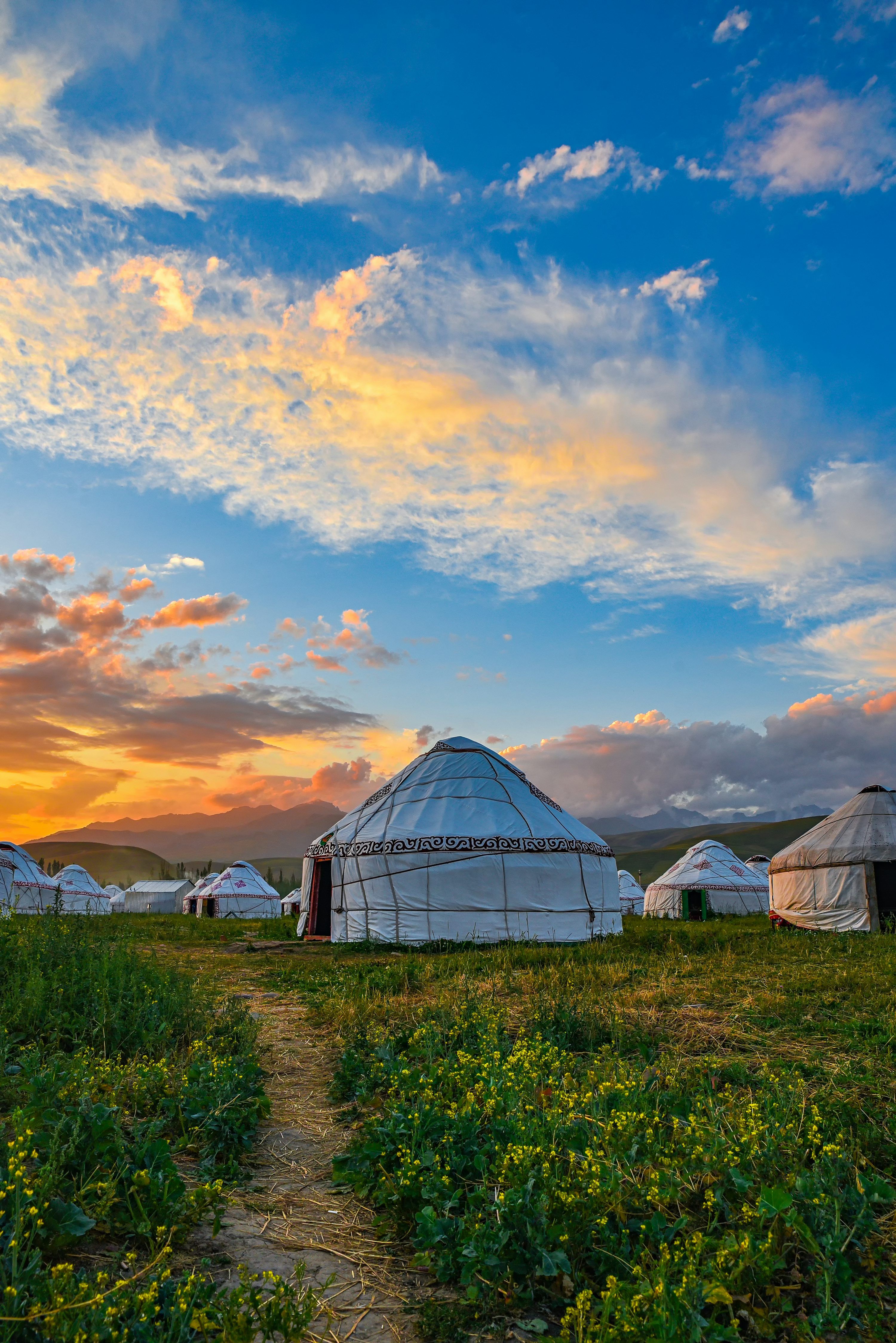 3000x4494 Yurt Picture. Download Free Image