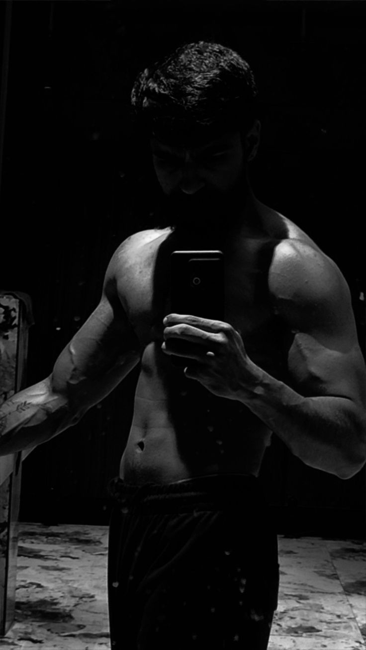736x1308 Bodybuilder dark wallpaper. Gym snapchat stories men, Gym snapchat stories boys, Aesthetic guys