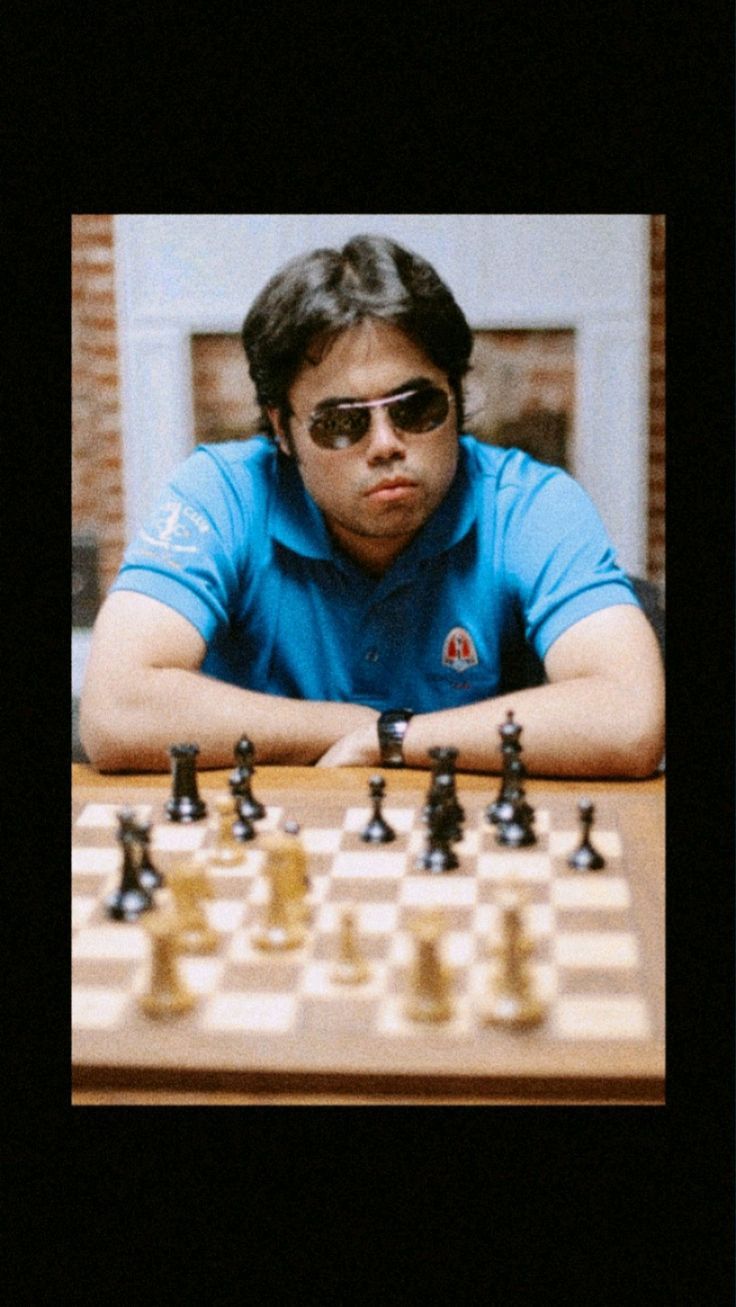 736x1307 GM Hikaru Nakamura Wallpaper