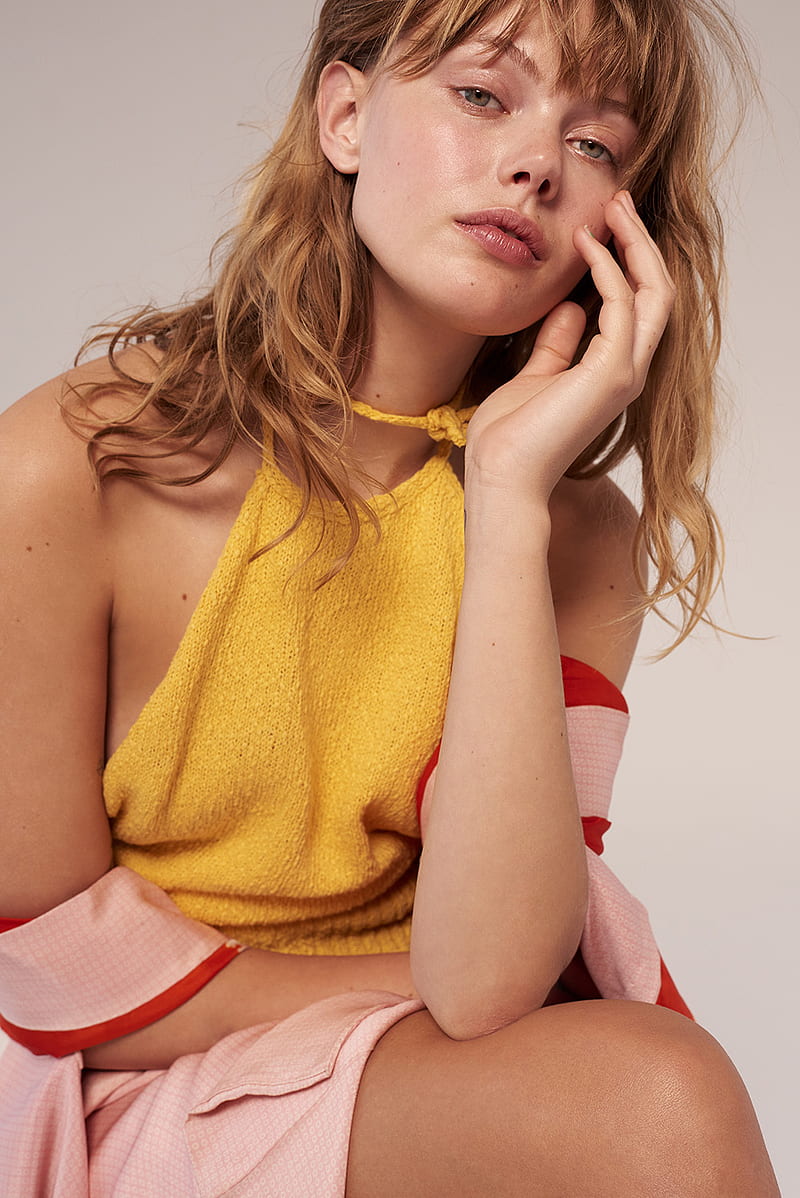 800x1198 Frida Gustavsson, model, women indoors, green eyes, simple background, HD phone wallpaper