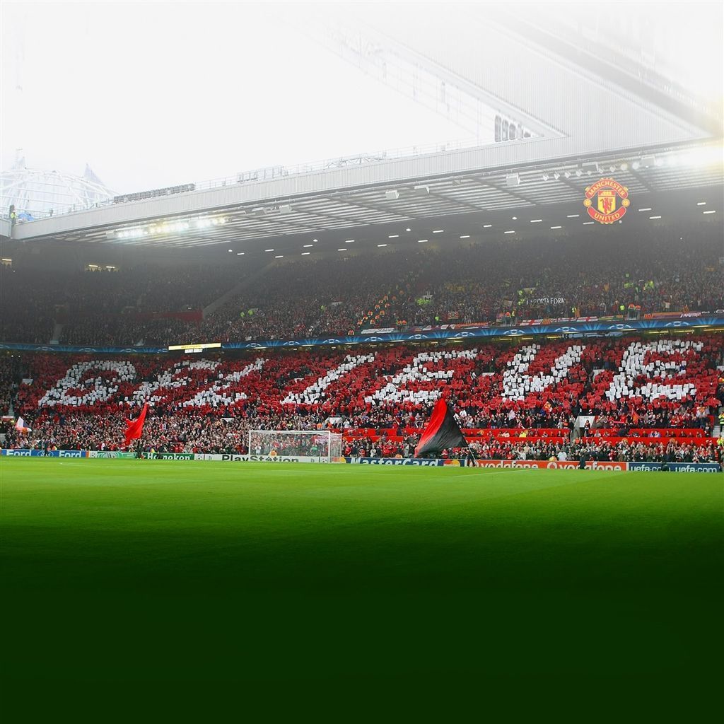 1024x1024 Manchester United Fans Wallpaper