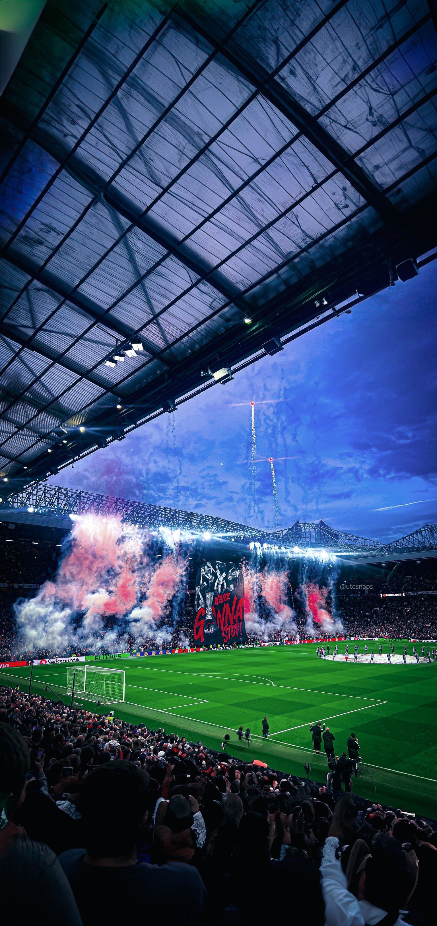 1536x3250 Old Manchester United Wallpaper