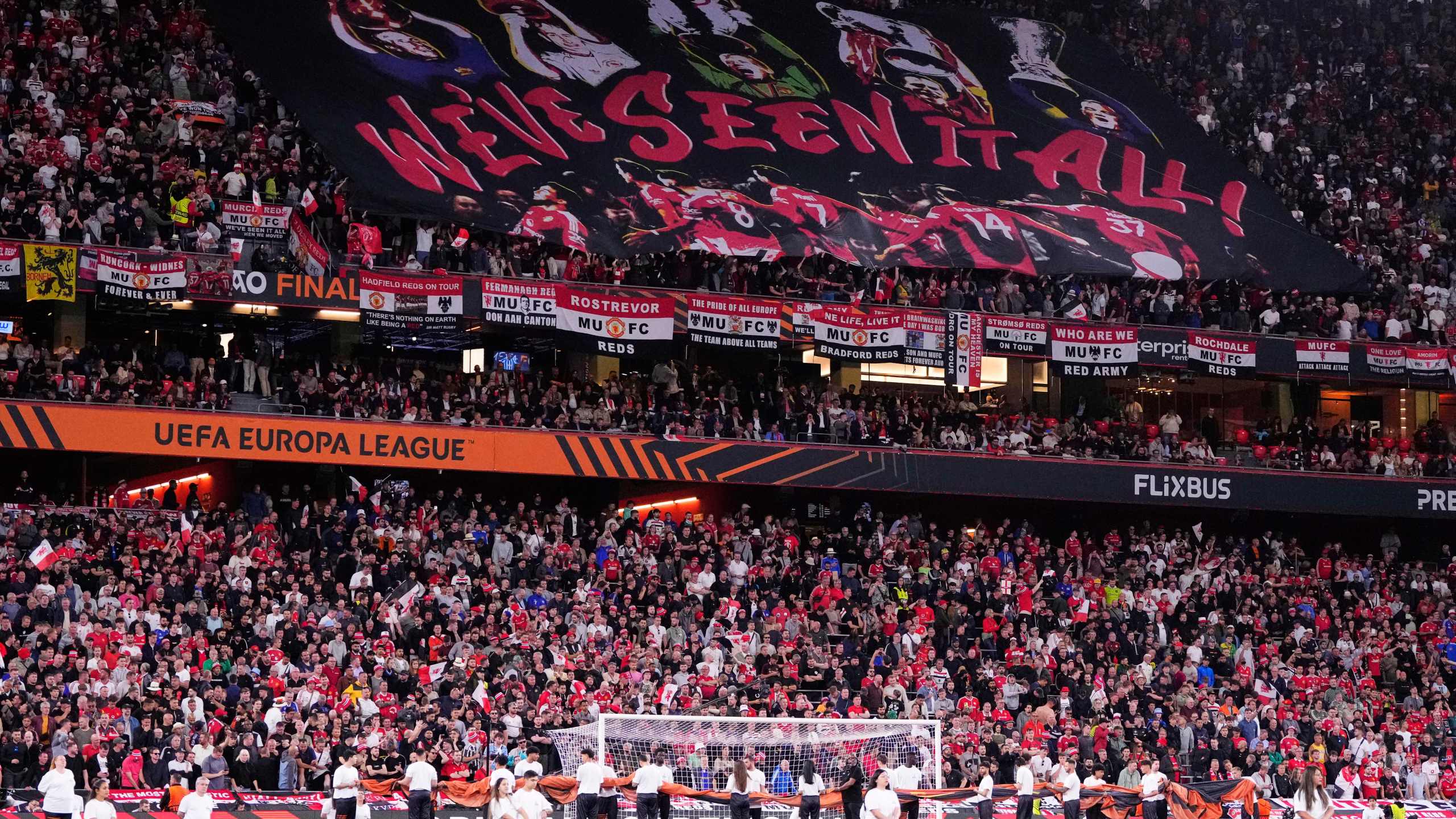 2560x1440 Man United faces more financial turmoil after Europa League final loss