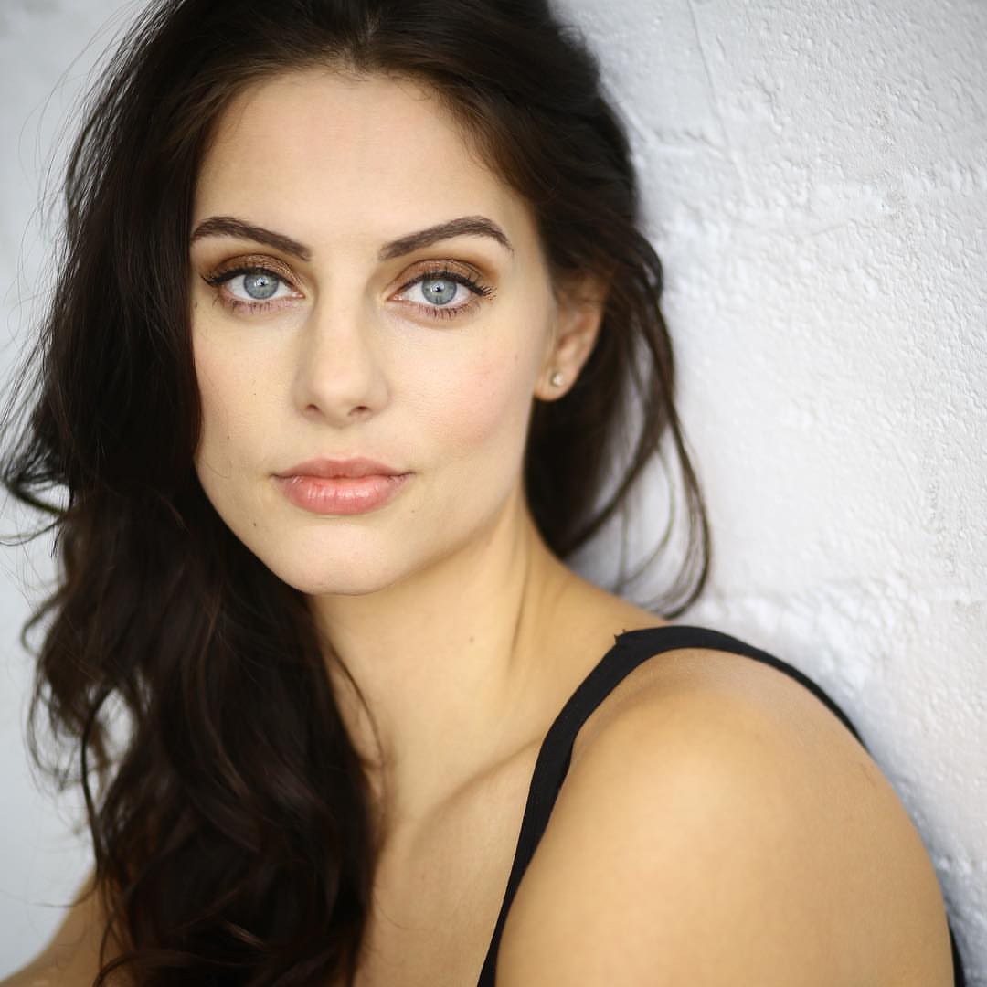 1080x1080 Image of Julia Voth