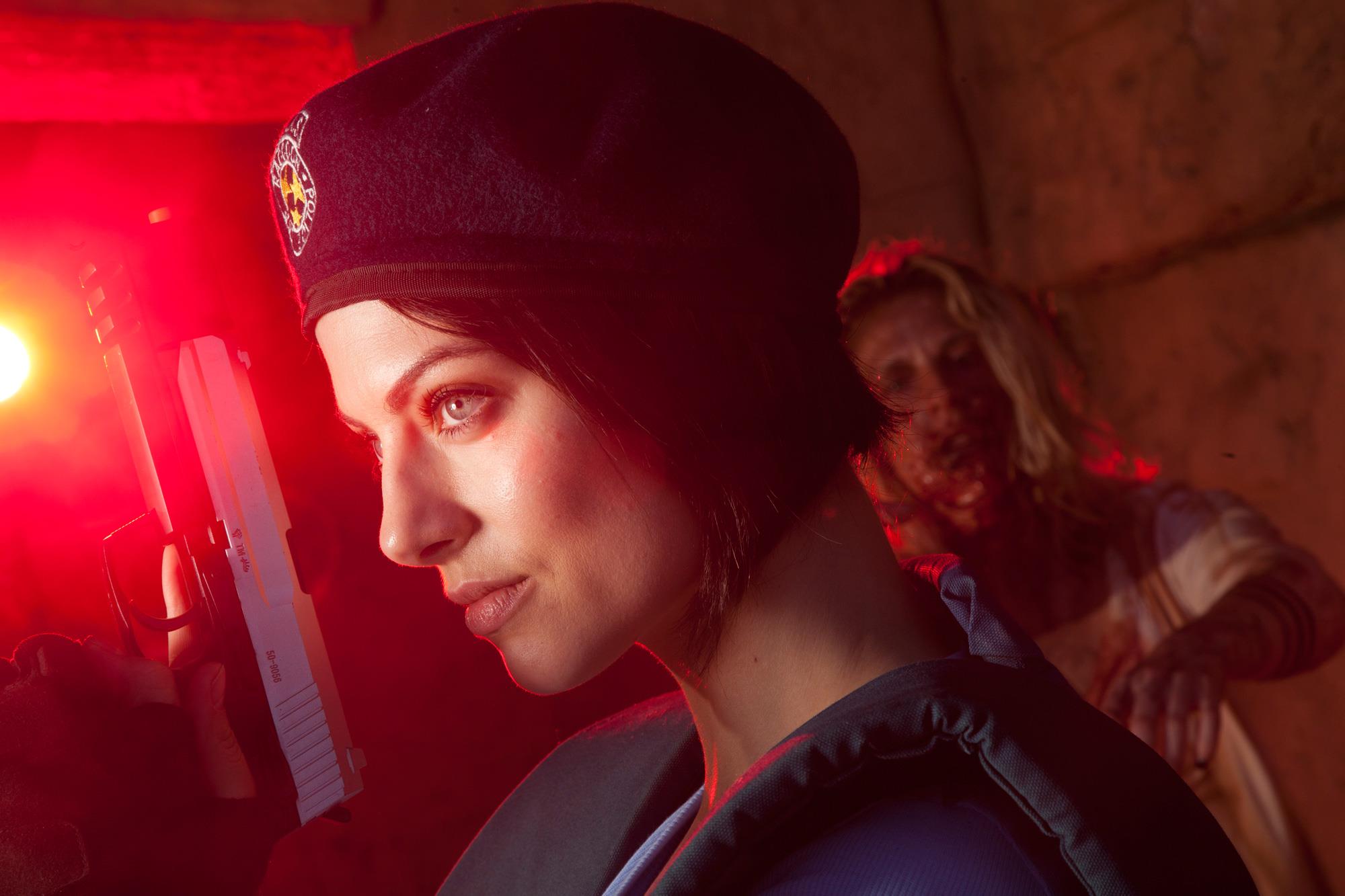 2000x1333 Celebrate 20 Years Of RESIDENT EVIL With This Awesome Jill Valentine Cosplay Collection