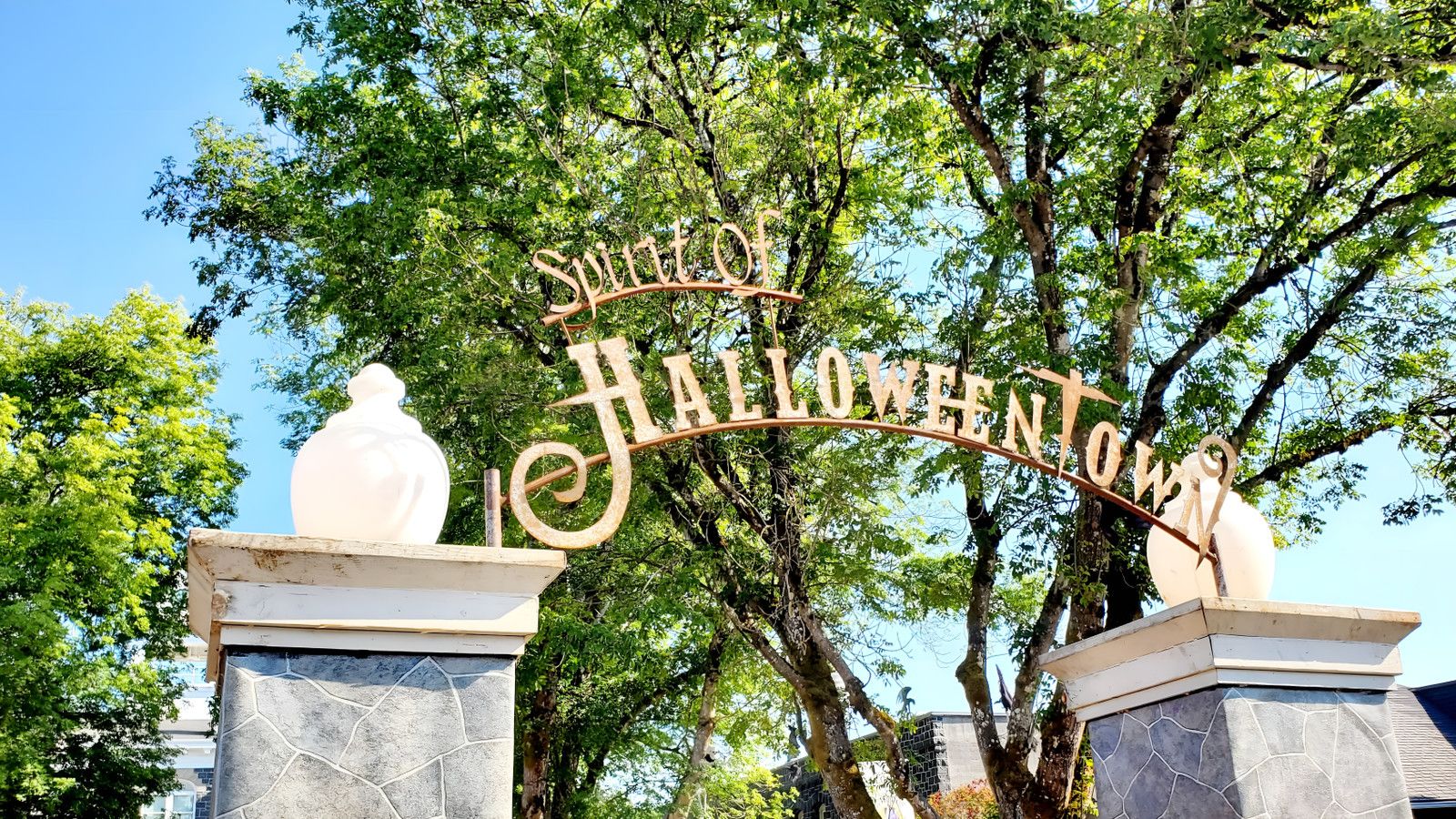 1600x900 Skip Salem: Oregon Has America's Best Halloween Town