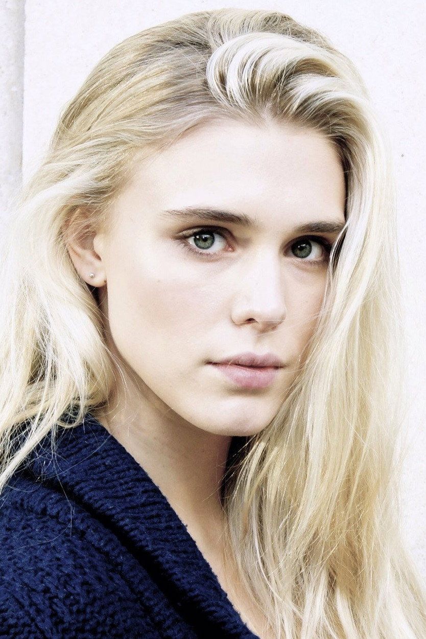 834x1250 Gaia Weiss Image