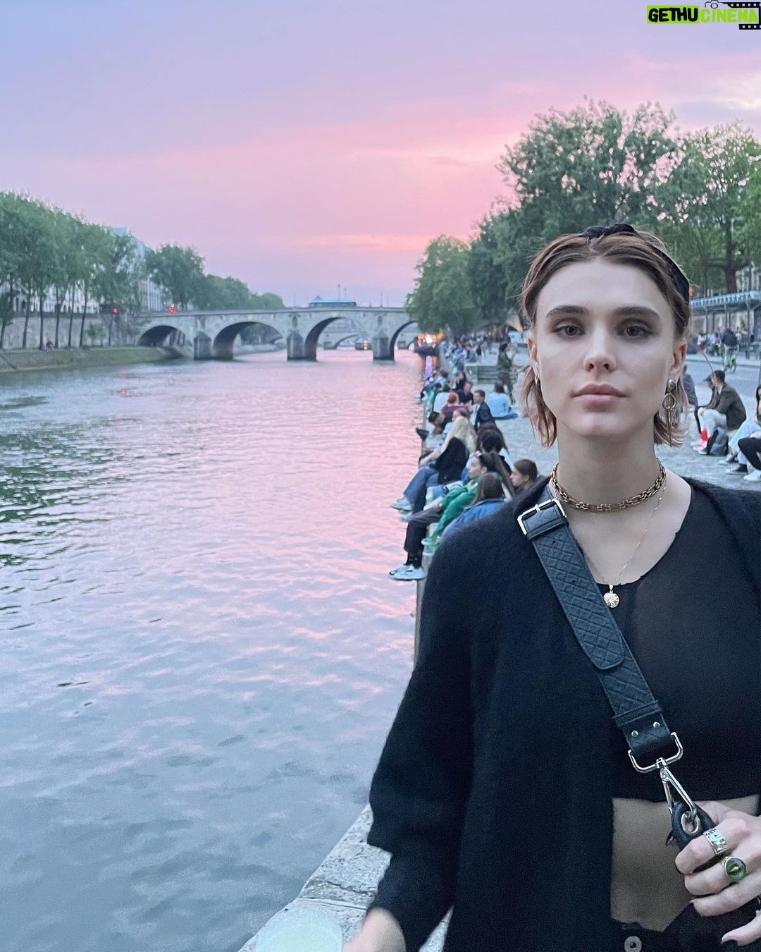 1080x1350 Gaia Weiss Instagram