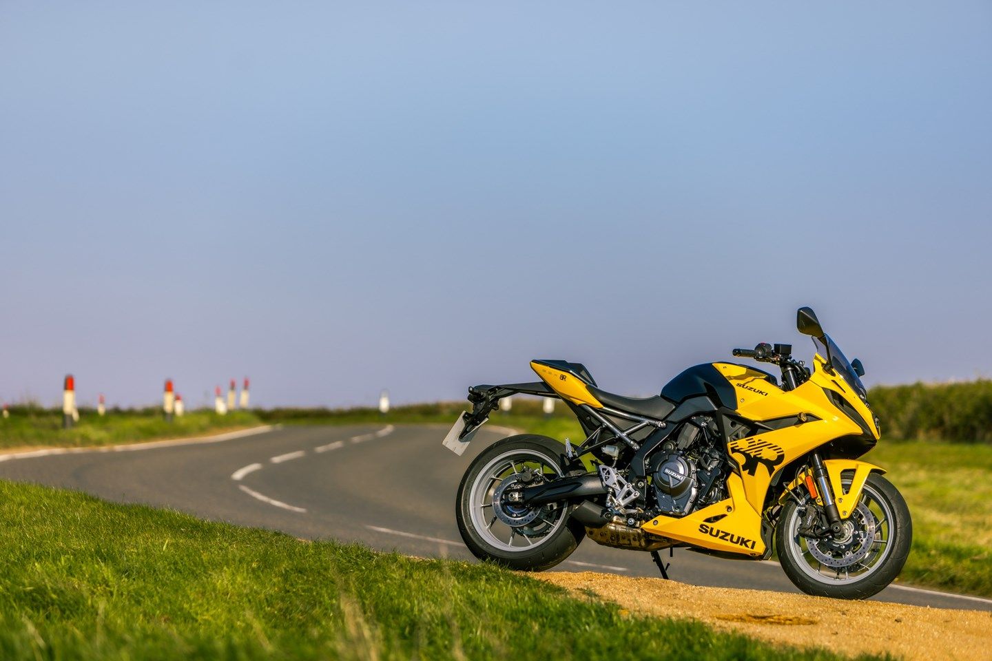 1440x960 Yellow And Black Suzuki GSX 8R Limited To 60 UK Units