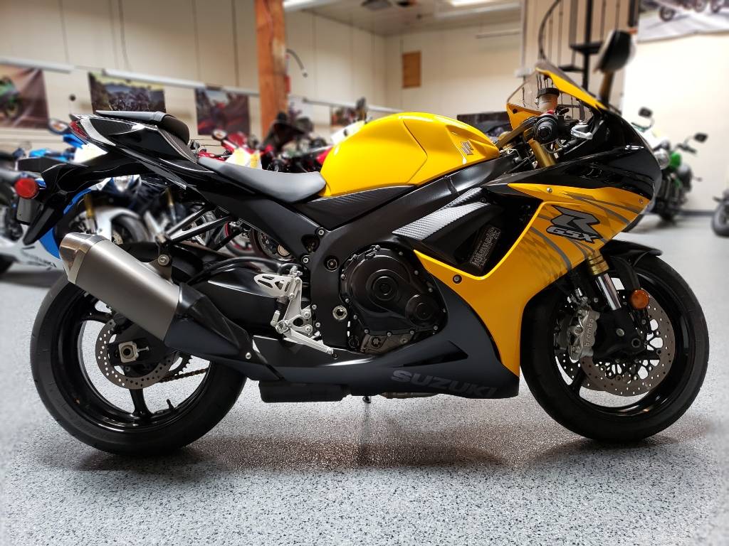 1024x768 Buy 2012 Suzuki GSXR 750 Motorcycle
